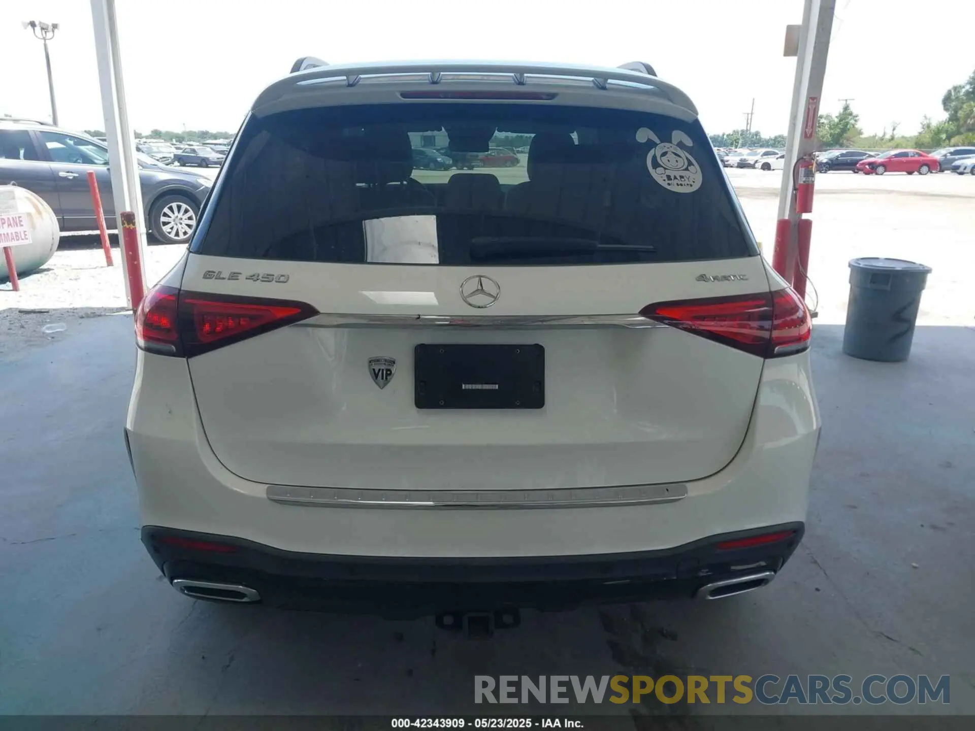 16 Photograph of a damaged car 4JGFB5KB4PA949664 MERCEDES-BENZ GLE 450 2023