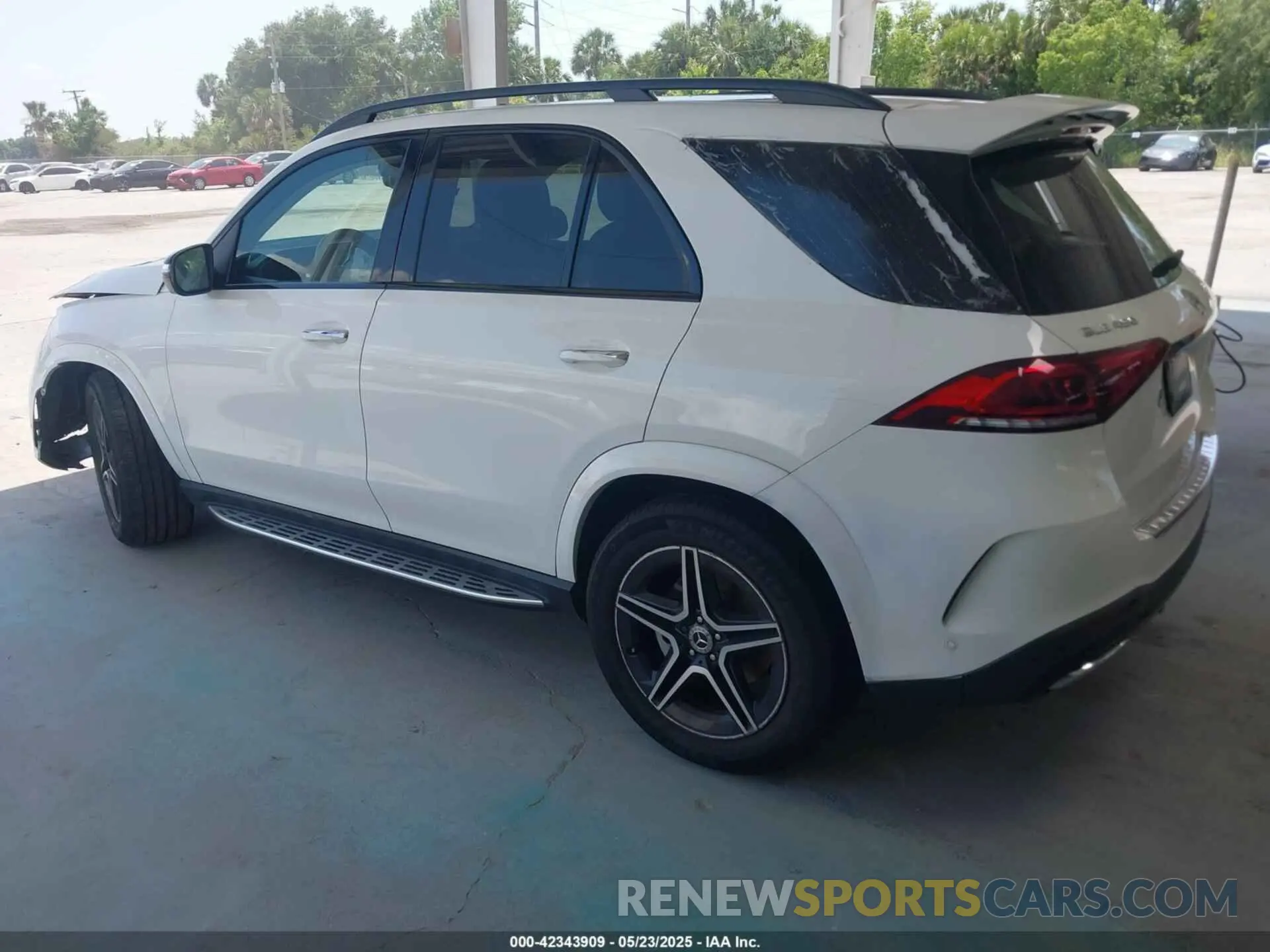 3 Photograph of a damaged car 4JGFB5KB4PA949664 MERCEDES-BENZ GLE 450 2023