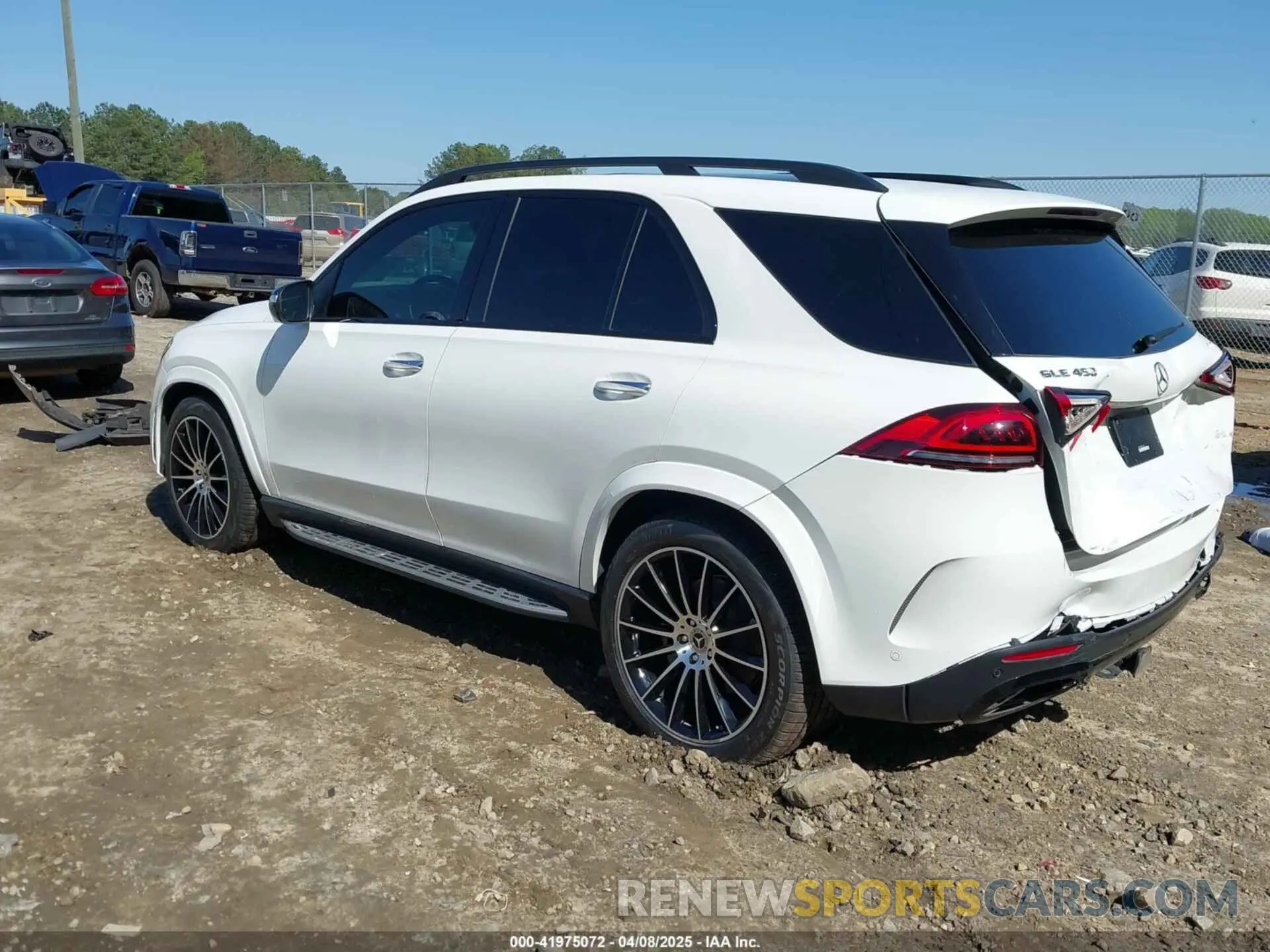 3 Photograph of a damaged car 4JGFB5KE6PA935498 MERCEDES-BENZ GLE 450 2023
