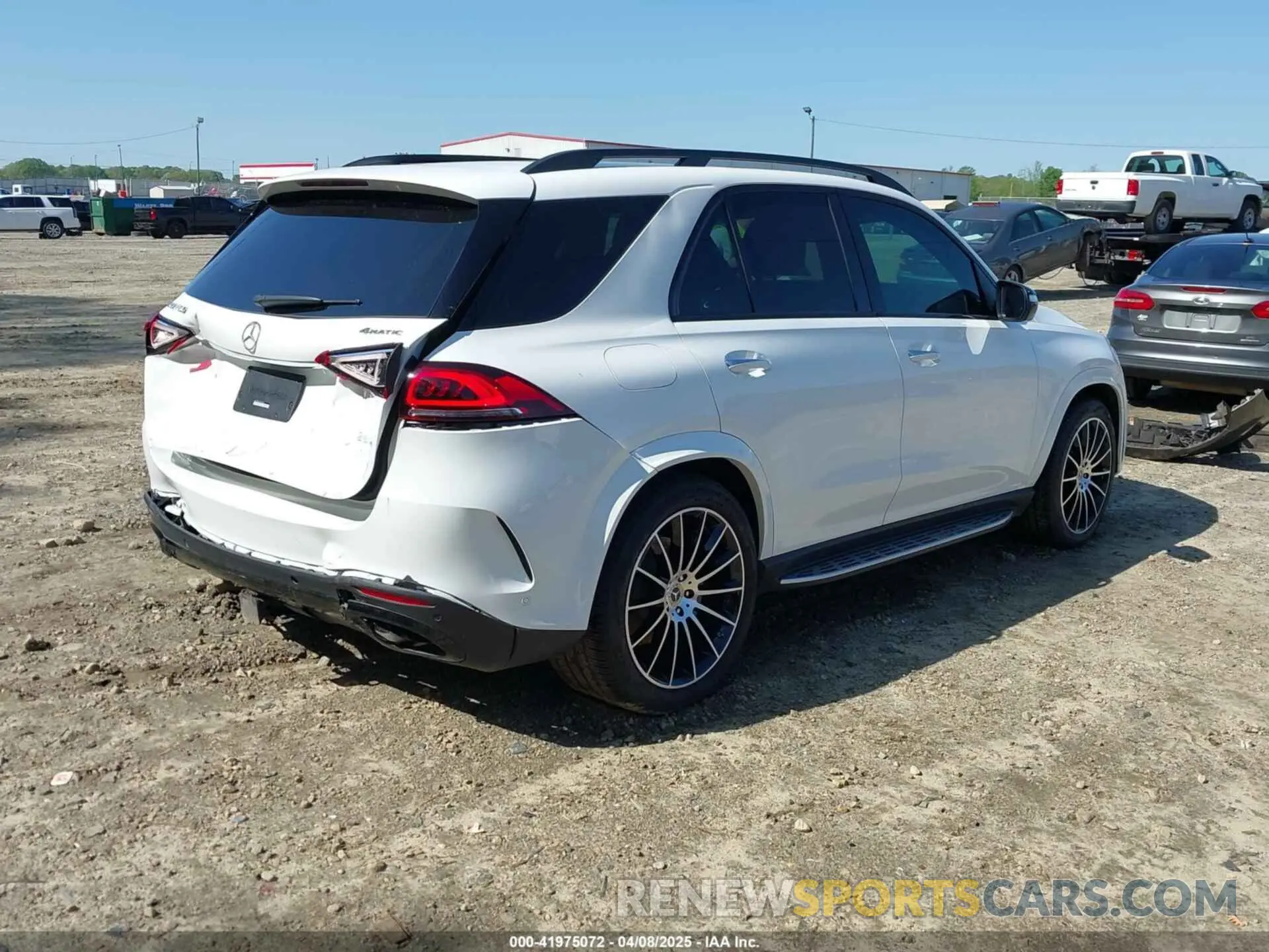 4 Photograph of a damaged car 4JGFB5KE6PA935498 MERCEDES-BENZ GLE 450 2023