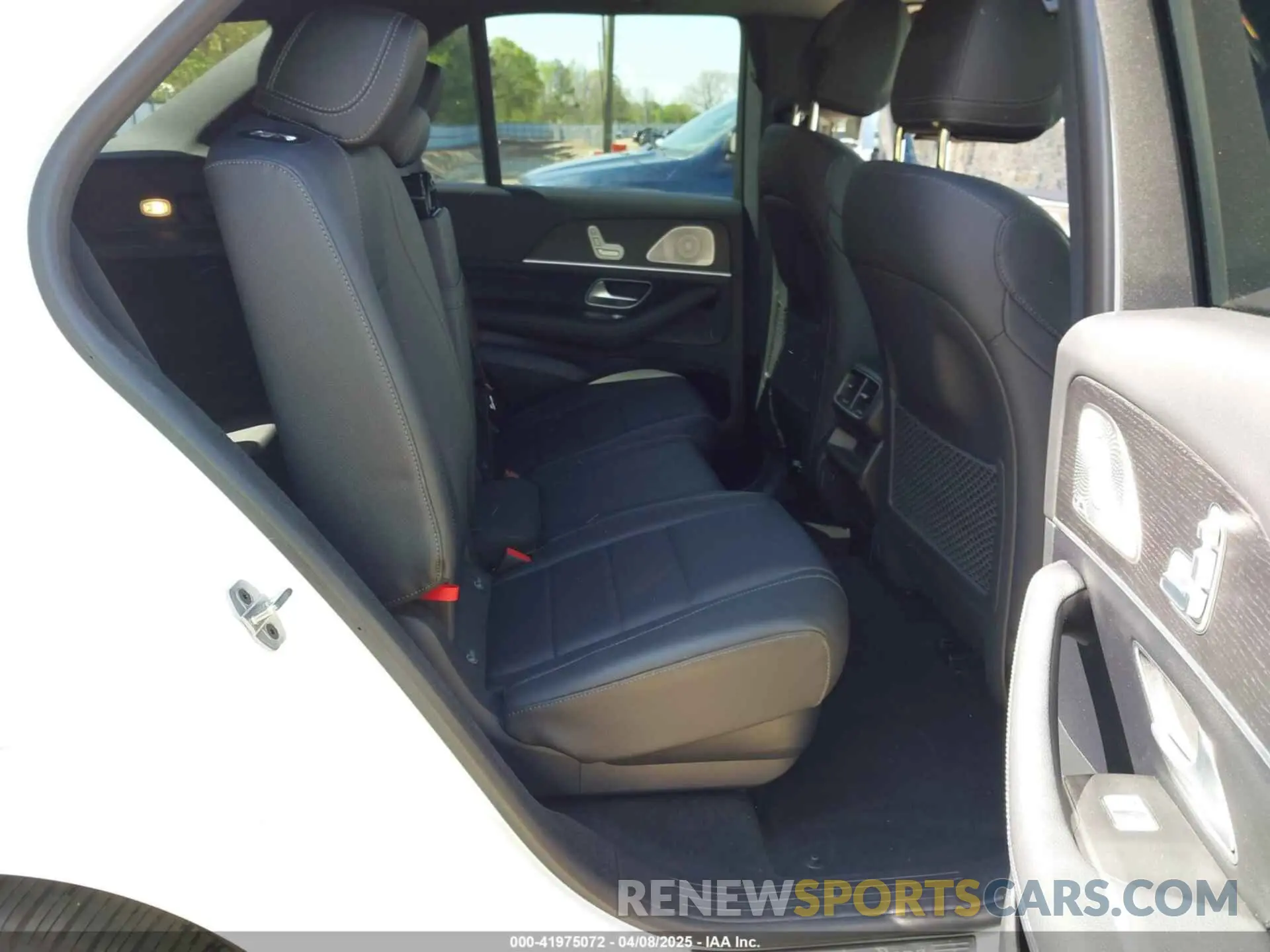 8 Photograph of a damaged car 4JGFB5KE6PA935498 MERCEDES-BENZ GLE 450 2023