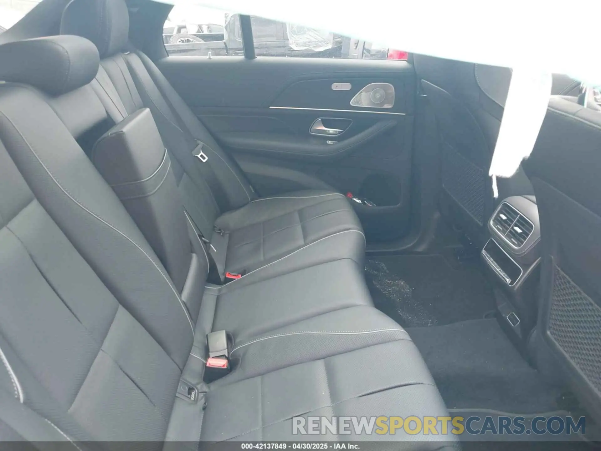 8 Photograph of a damaged car 4JGFB5KB0RA990537 MERCEDES-BENZ GLE 450 2024