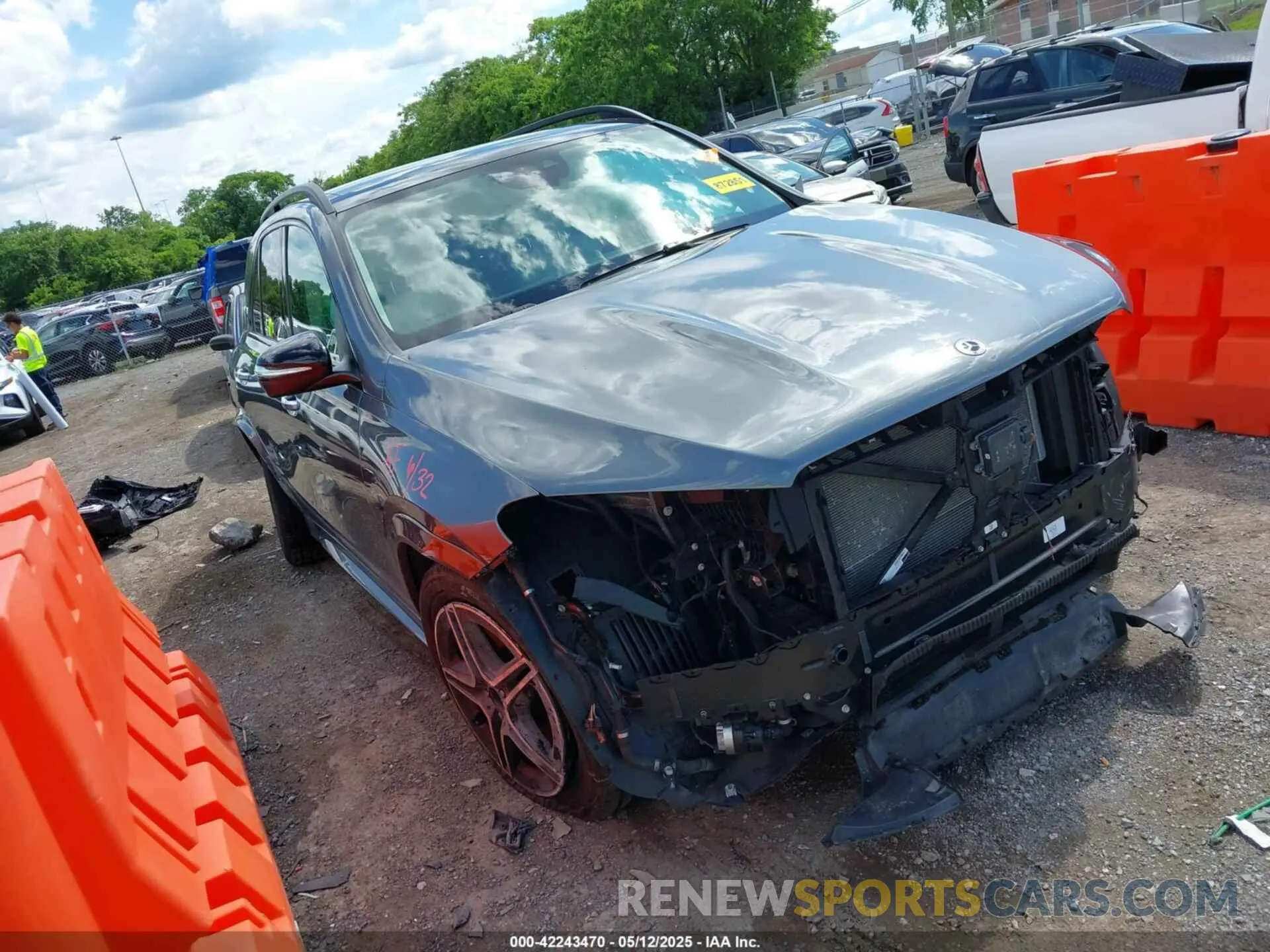 1 Photograph of a damaged car 4JGFB5KB3RB125829 MERCEDES-BENZ GLE 450 2024