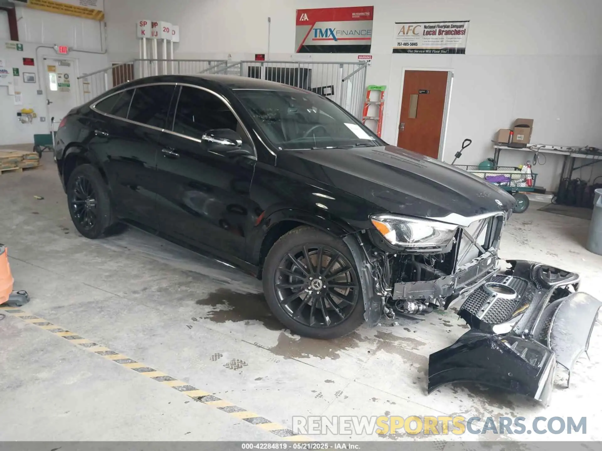 1 Photograph of a damaged car 4JGFD5KB7SB319795 MERCEDES-BENZ GLE 450 COUPE 2025