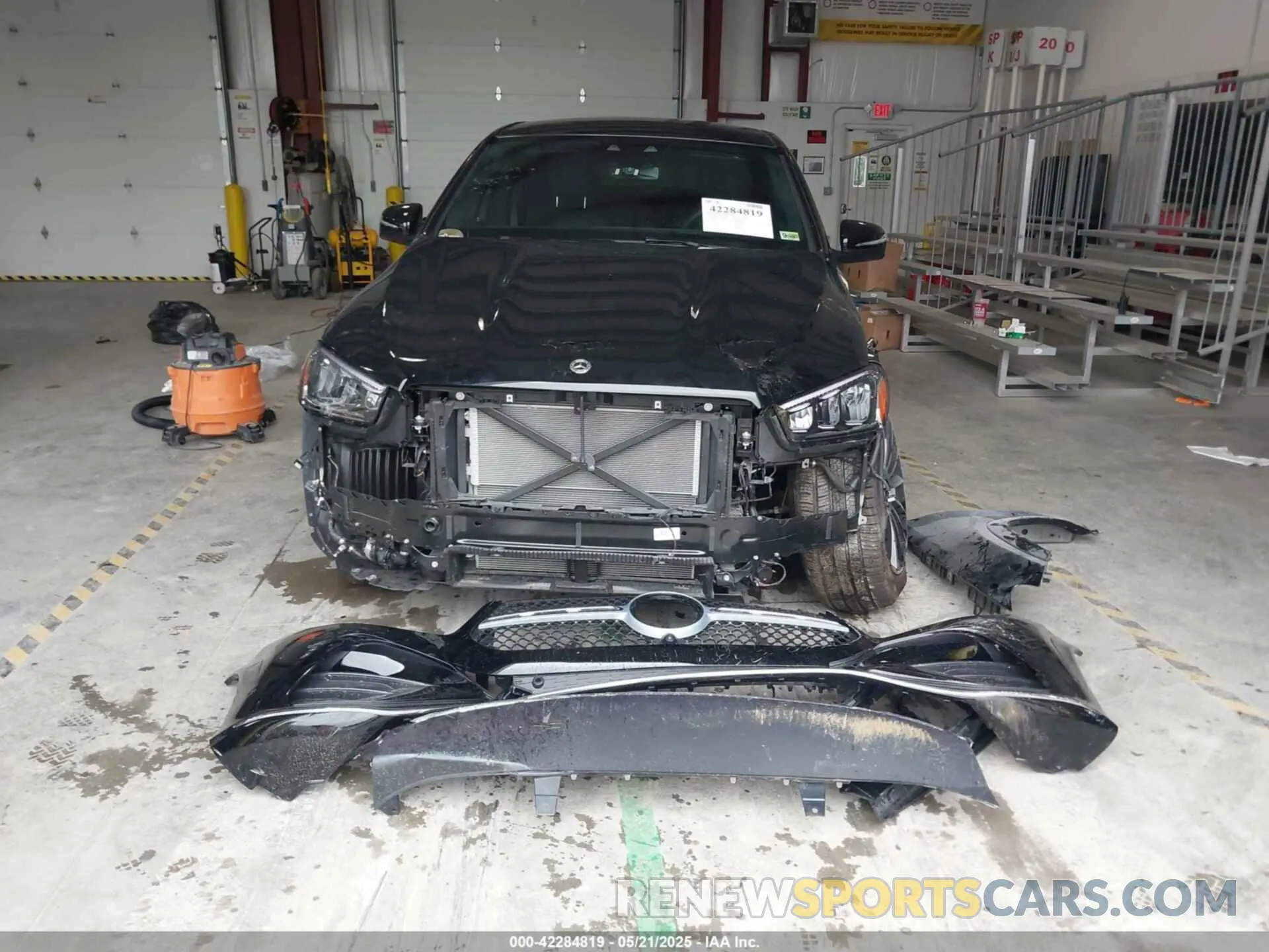 13 Photograph of a damaged car 4JGFD5KB7SB319795 MERCEDES-BENZ GLE 450 COUPE 2025