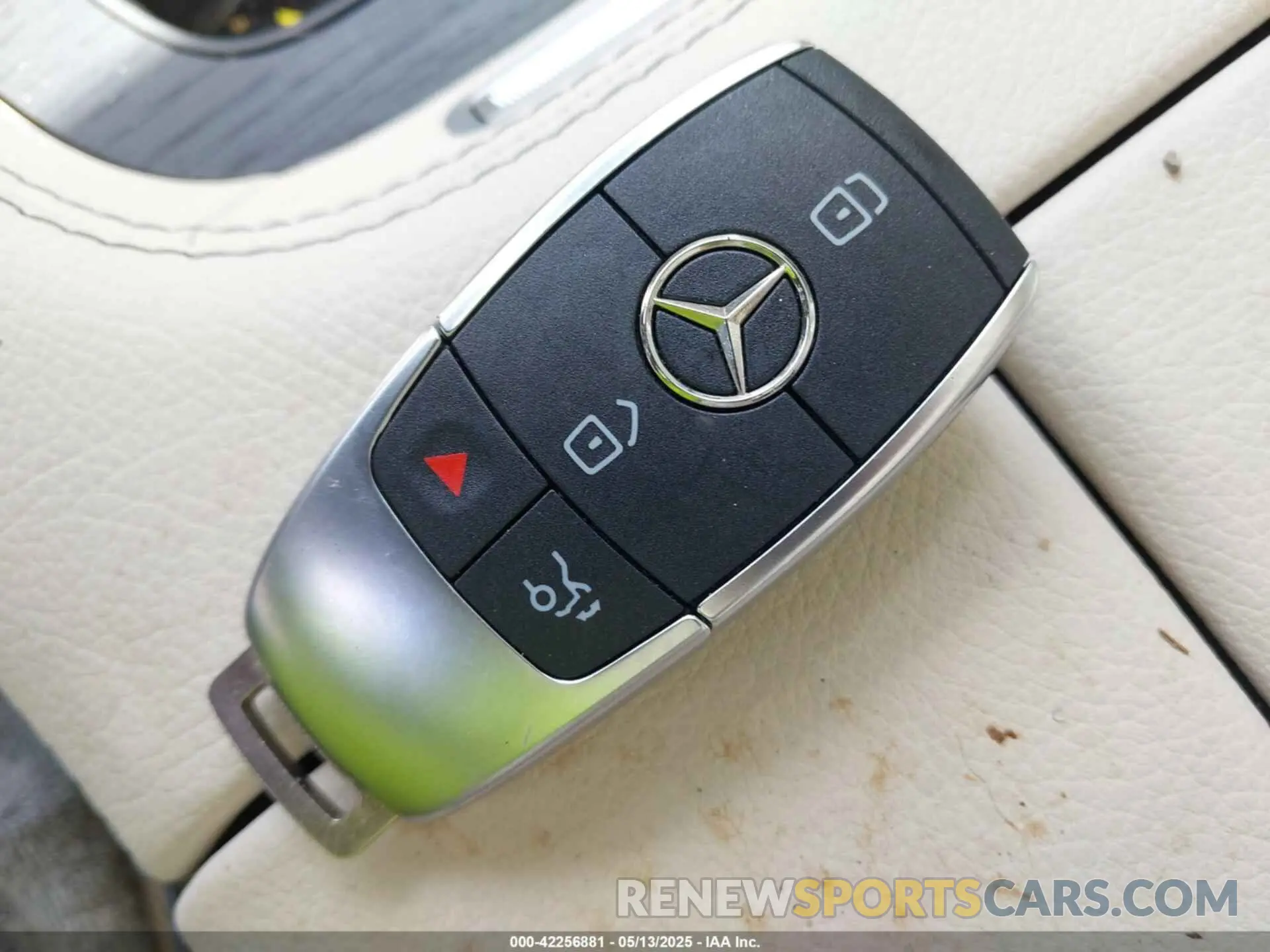 11 Photograph of a damaged car 4JGFB4GB4RB262331 MERCEDES-BENZ GLE 450 PLUG-IN HYBRID 2024