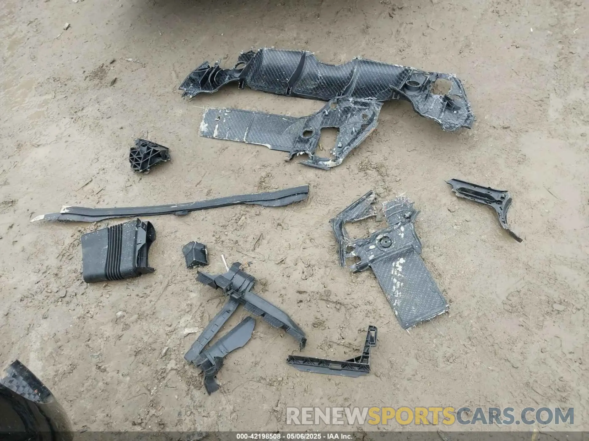 12 Photograph of a damaged car 4JGFB4GB4SB350463 MERCEDES-BENZ GLE 450E 2025