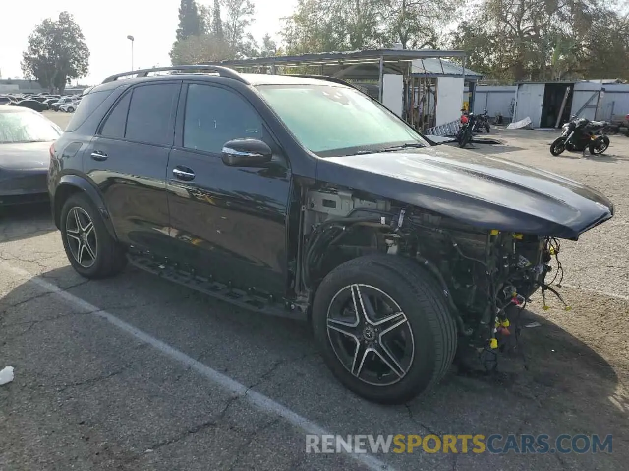 4 Photograph of a damaged car 4JGFB4GB1RB241405 MERCEDES-BENZ GLE 450E 4 2024