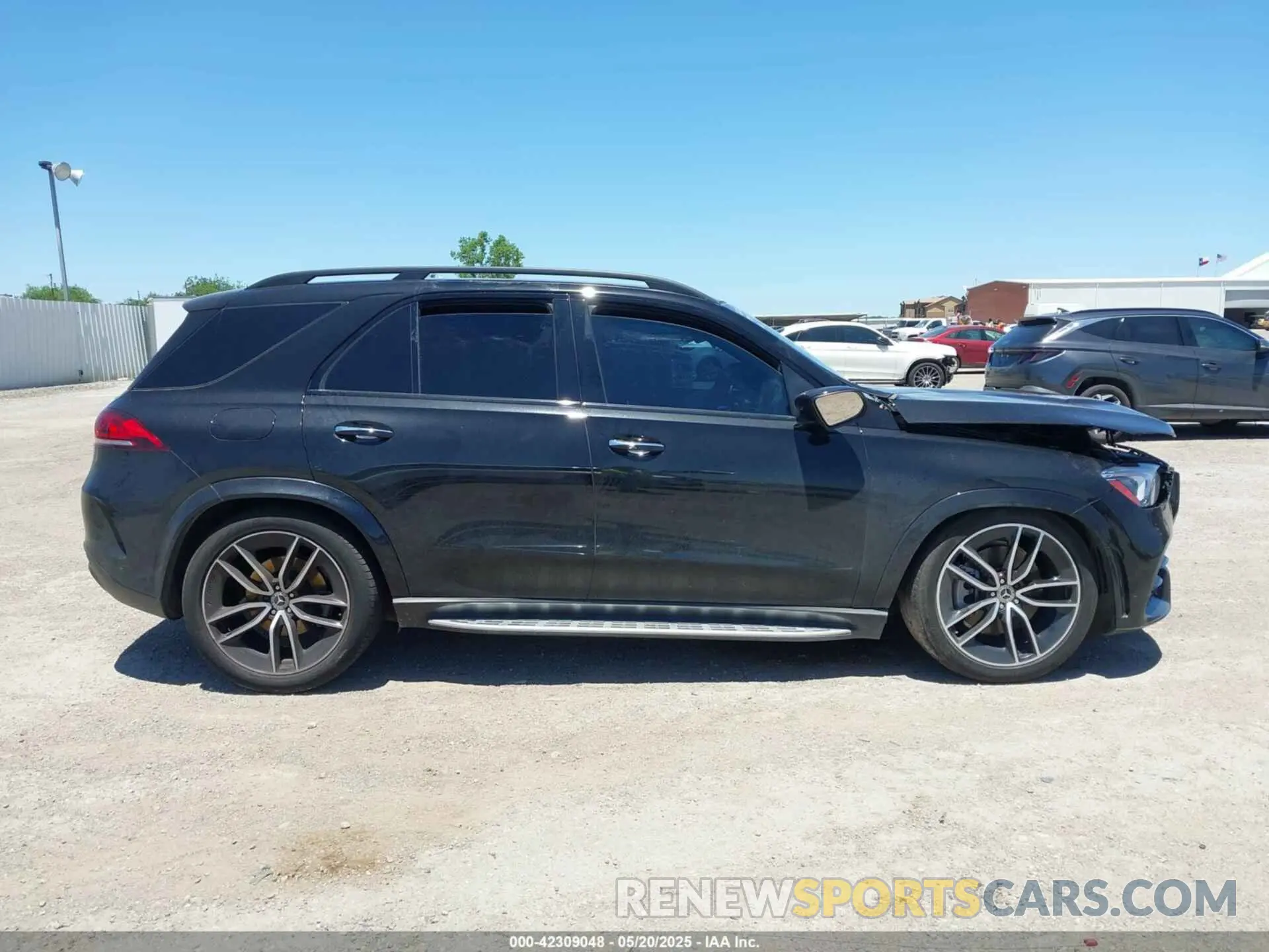 13 Photograph of a damaged car 4JGFB8GB8NA789179 MERCEDES-BENZ GLE 580 2022