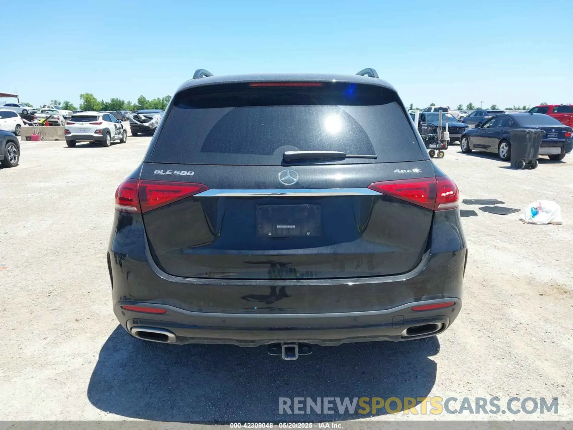 16 Photograph of a damaged car 4JGFB8GB8NA789179 MERCEDES-BENZ GLE 580 2022