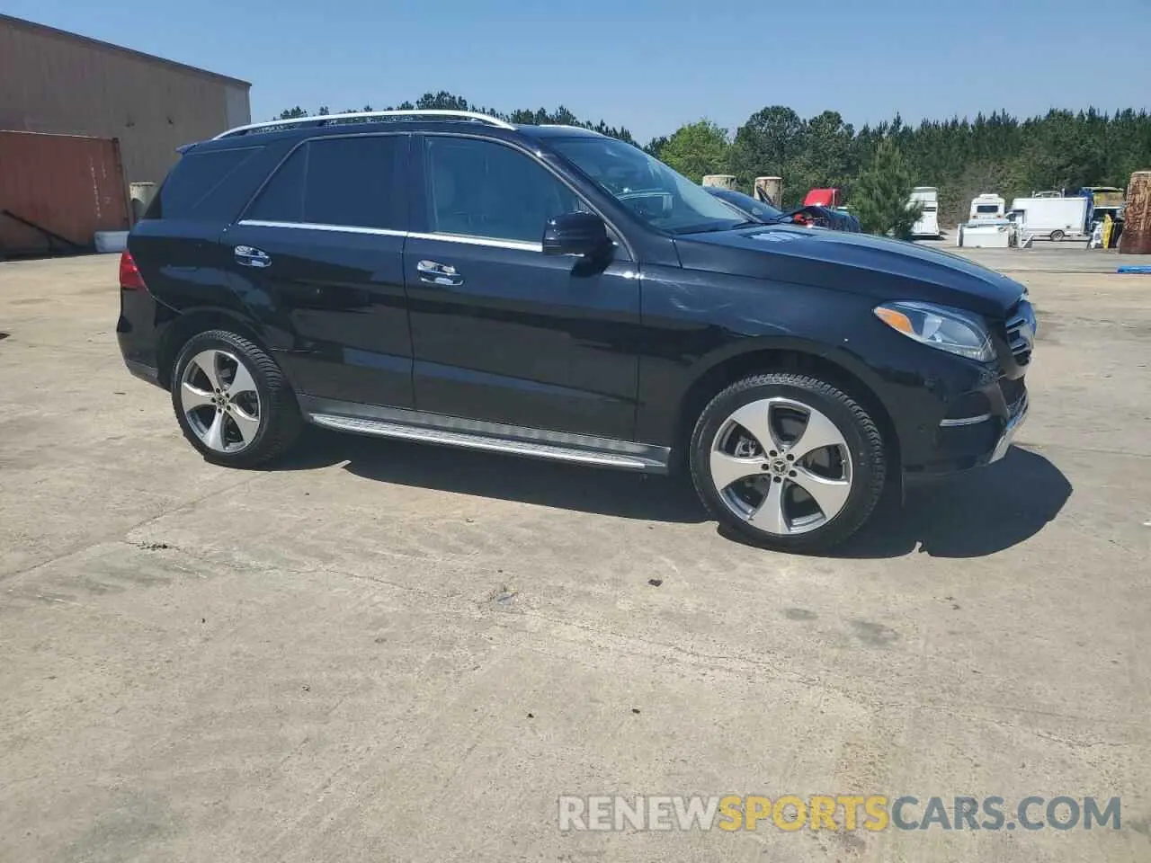 4 Photograph of a damaged car 4JGDA5GB2KB208760 MERCEDES-BENZ GLE-CLASS 2019