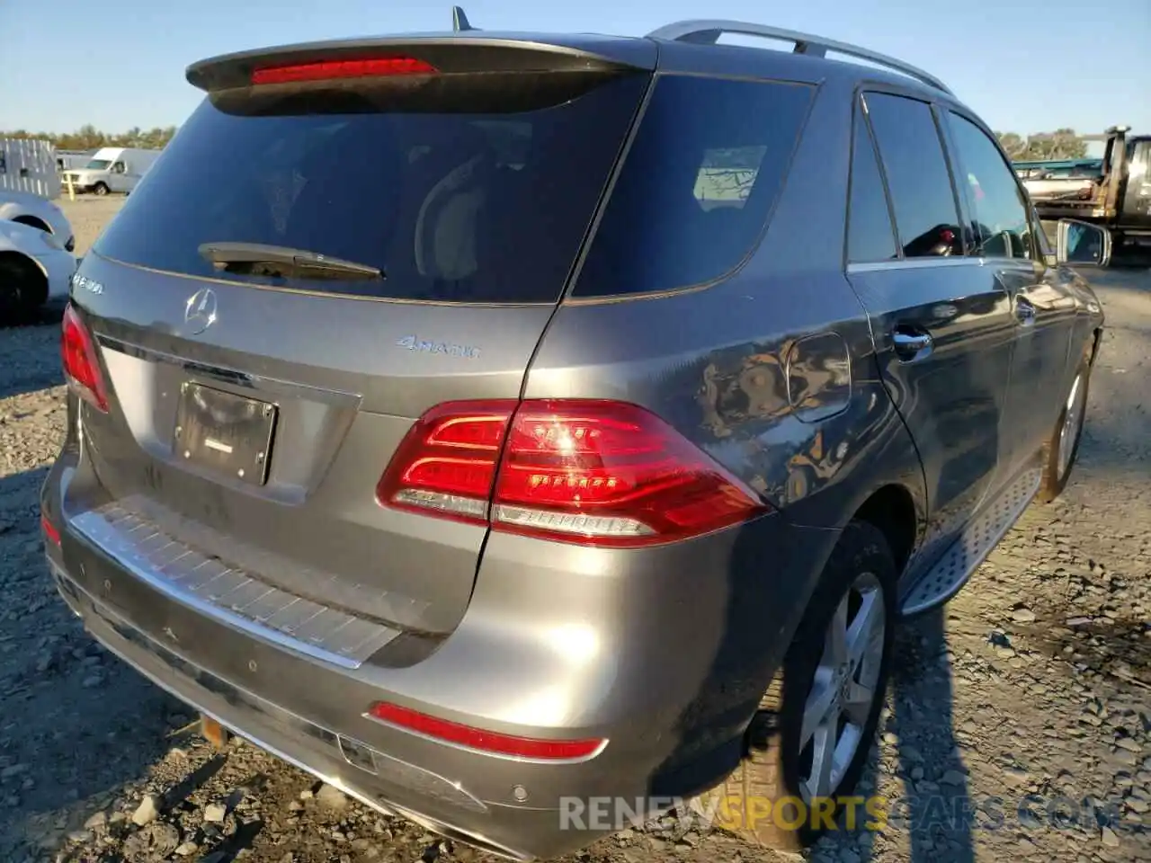 4 Photograph of a damaged car 4JGDA5GB2KB212114 MERCEDES-BENZ GLE-CLASS 2019