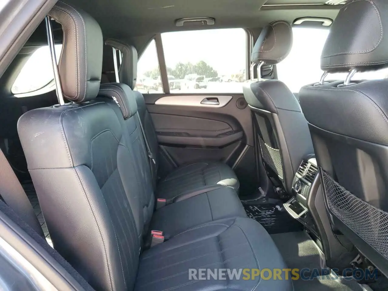 11 Photograph of a damaged car 4JGDA6EB3KB212518 MERCEDES-BENZ GLE-CLASS 2019
