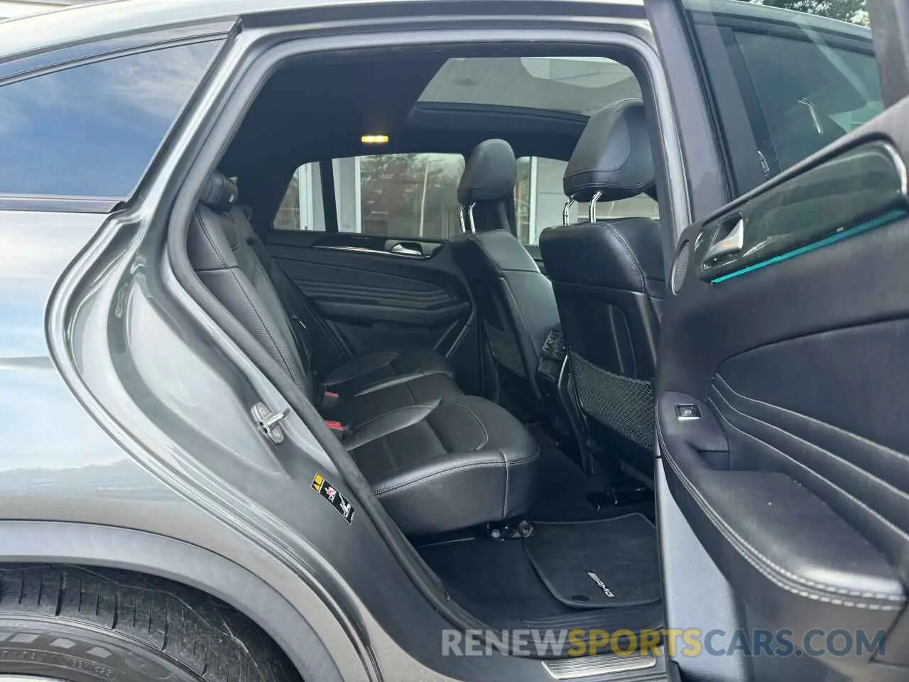 6 Photograph of a damaged car 4JGED6EB2KA145119 MERCEDES-BENZ GLE-CLASS 2019