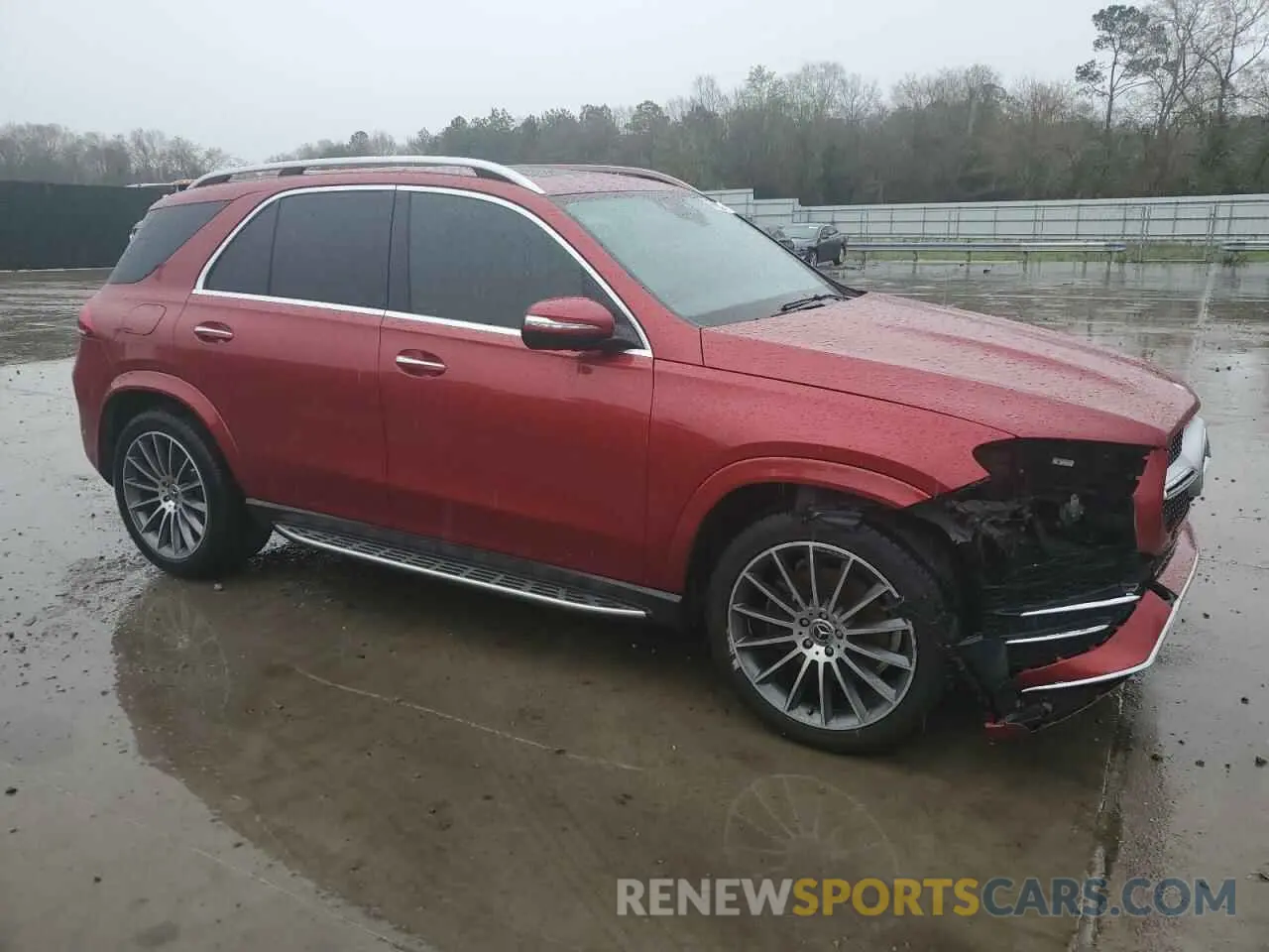 4 Photograph of a damaged car 4JGFB4JB0LA147327 MERCEDES-BENZ GLE-CLASS 2020