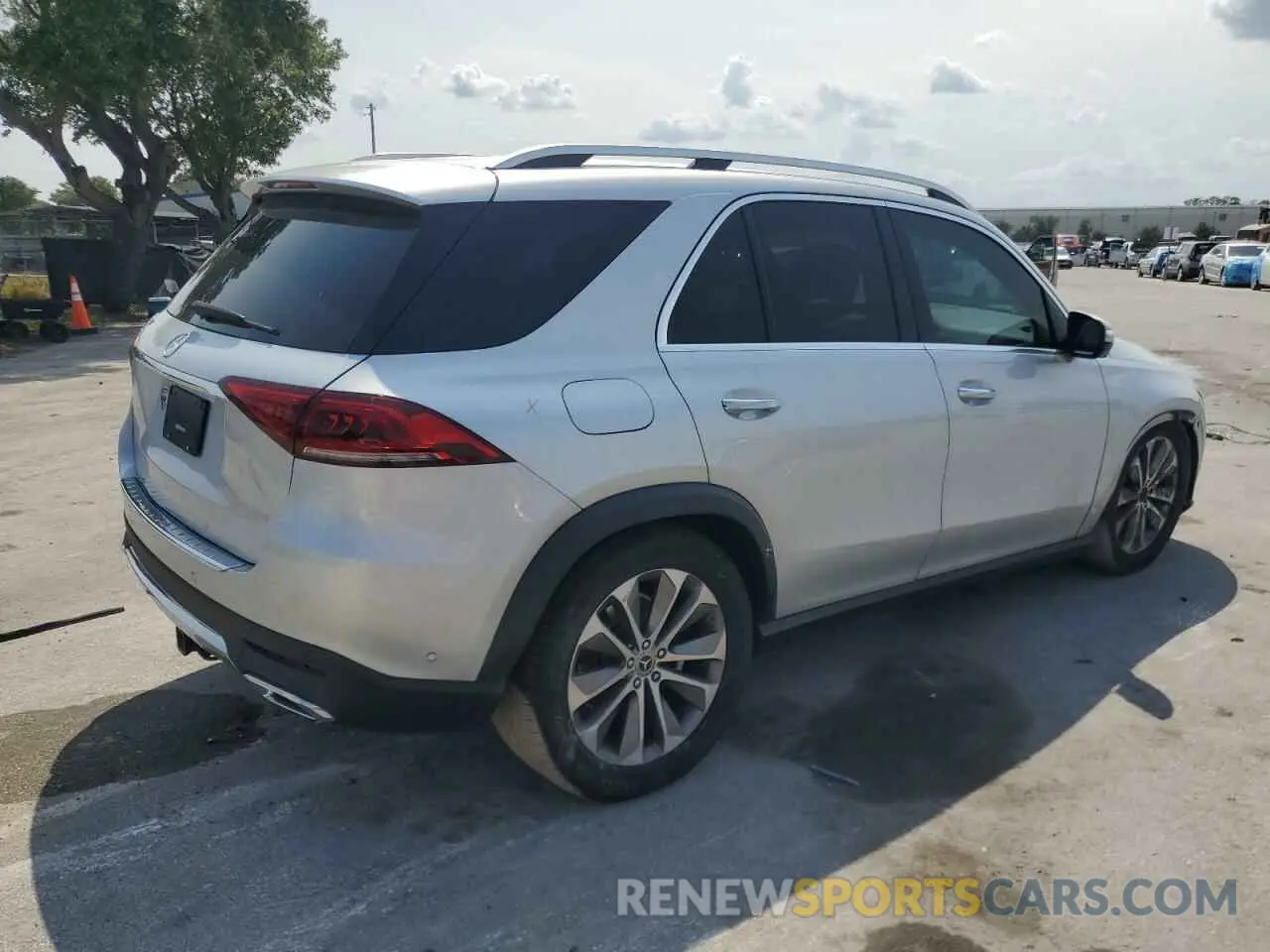 3 Photograph of a damaged car 4JGFB4JB2LA182712 MERCEDES-BENZ GLE-CLASS 2020