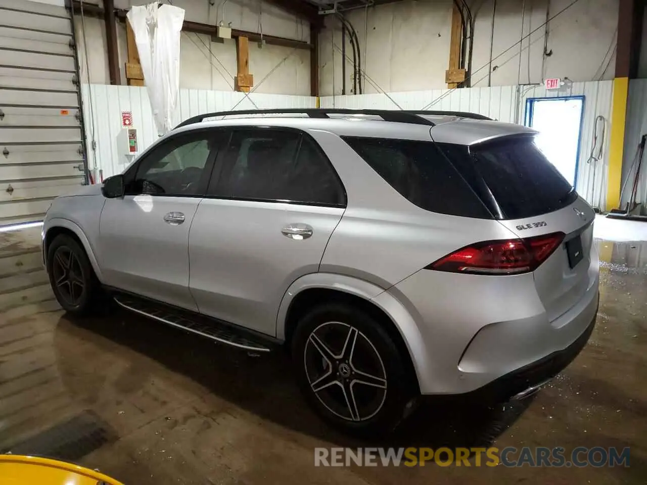 2 Photograph of a damaged car 4JGFB4JB2LA251849 MERCEDES-BENZ GLE-CLASS 2020