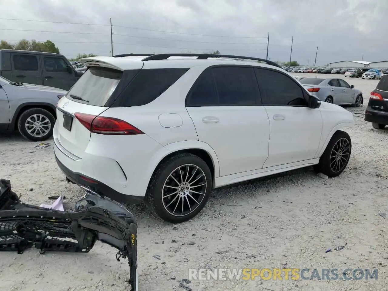 3 Photograph of a damaged car 4JGFB4JB3LA179690 MERCEDES-BENZ GLE-CLASS 2020