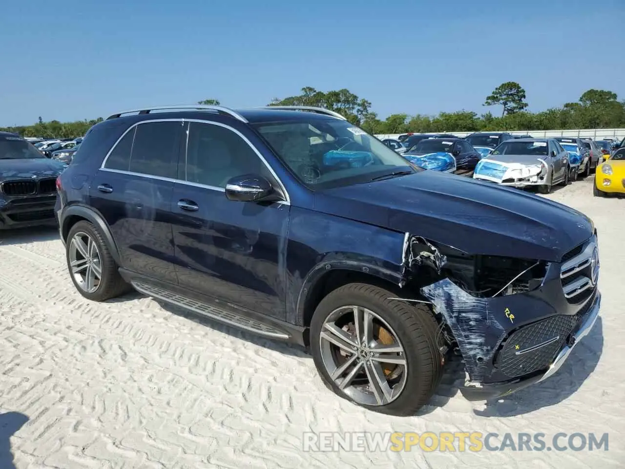 4 Photograph of a damaged car 4JGFB4JB4LA129137 MERCEDES-BENZ GLE-CLASS 2020