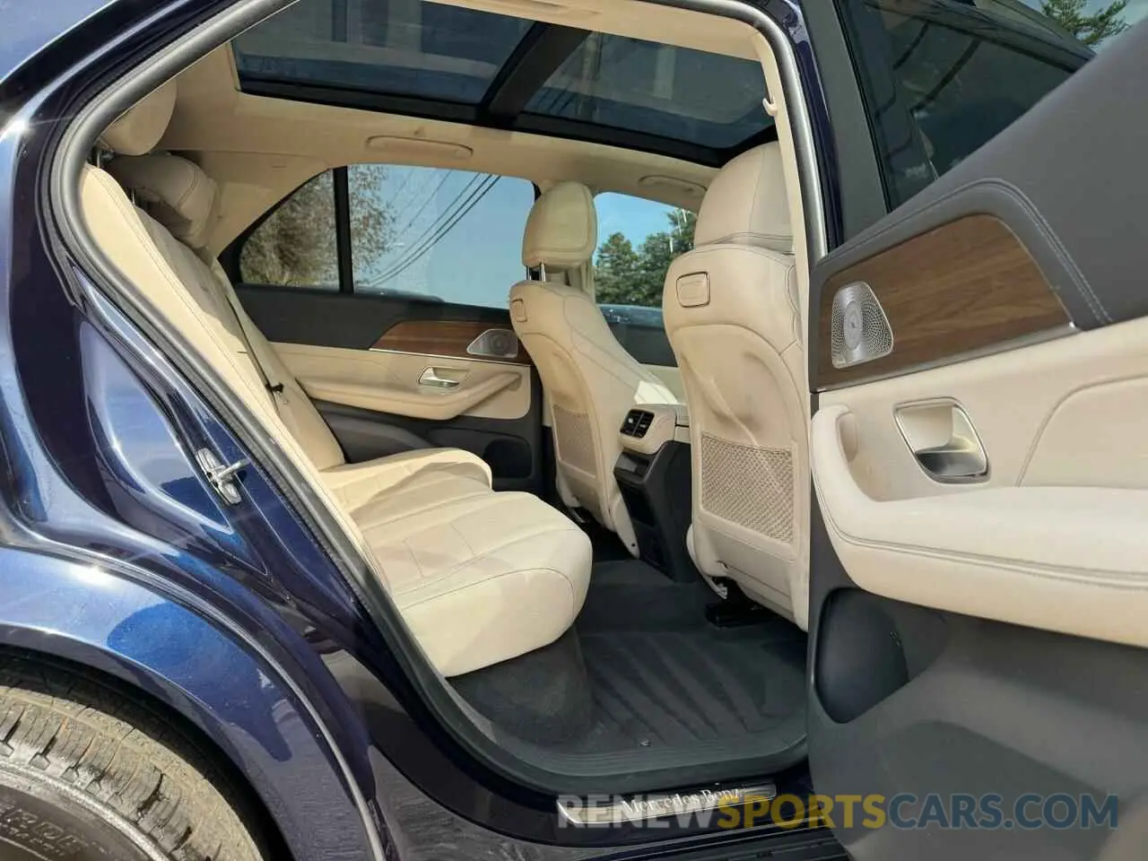 6 Photograph of a damaged car 4JGFB4JB5LA238187 MERCEDES-BENZ GLE-CLASS 2020