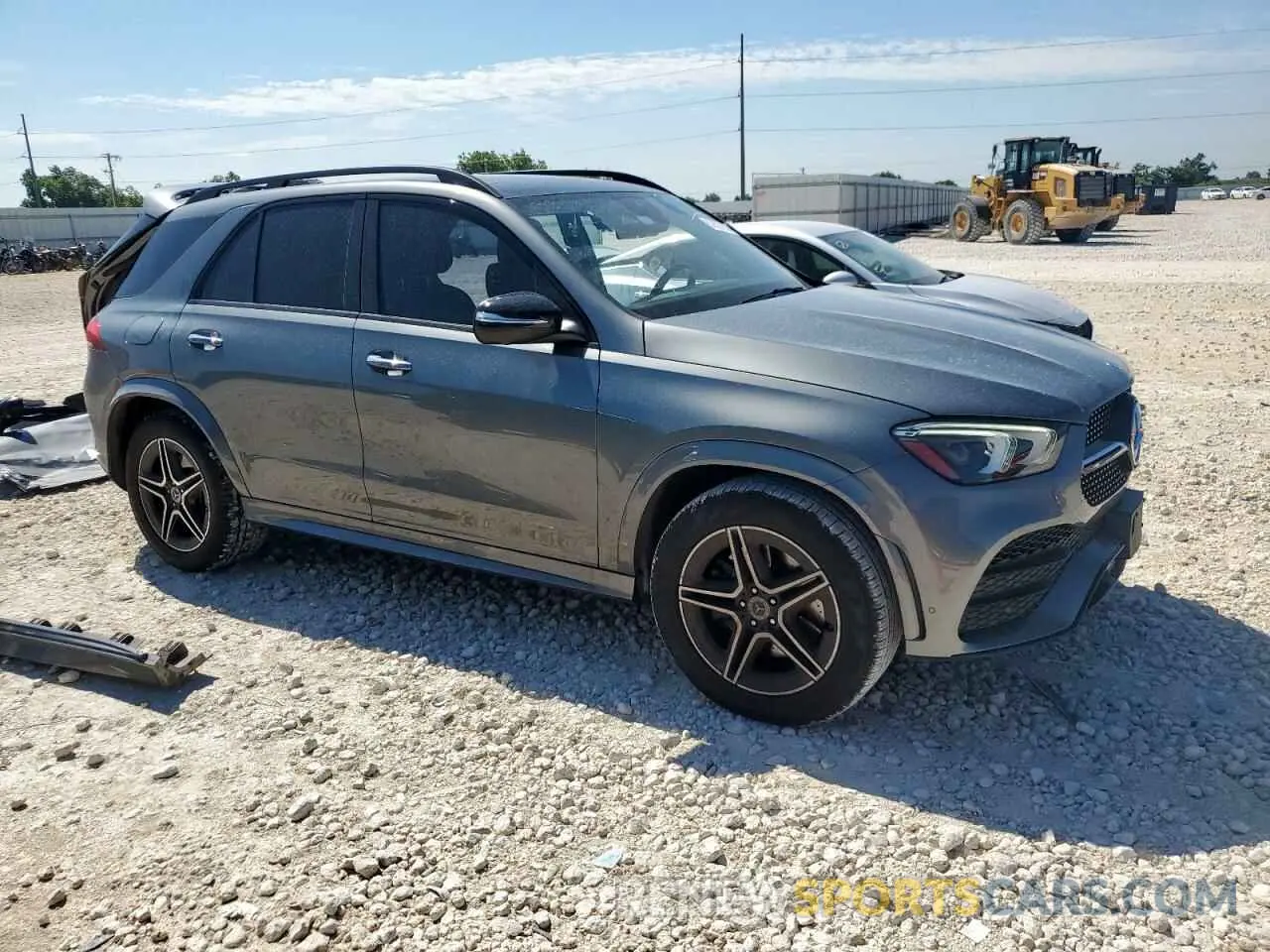 4 Photograph of a damaged car 4JGFB4JB6LA200998 MERCEDES-BENZ GLE-CLASS 2020