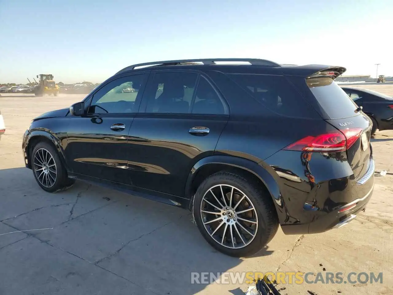 2 Photograph of a damaged car 4JGFB4JB6LA279945 MERCEDES-BENZ GLE-CLASS 2020