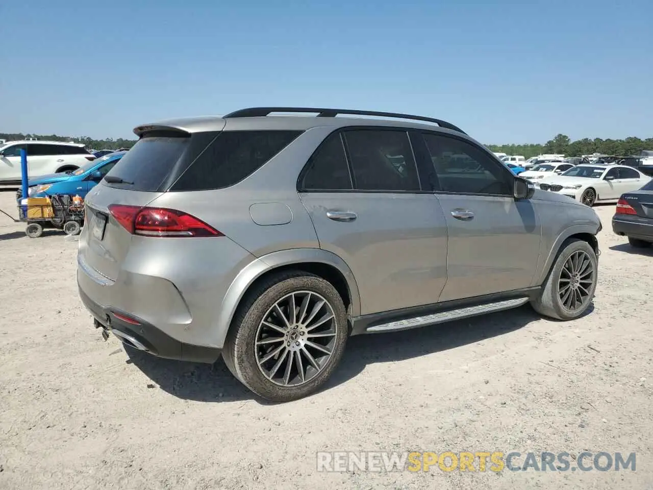 3 Photograph of a damaged car 4JGFB4JB8LA127407 MERCEDES-BENZ GLE-CLASS 2020