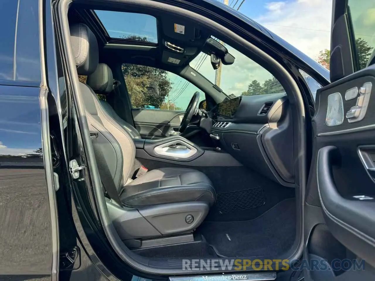 5 Photograph of a damaged car 4JGFB4JBXLA207162 MERCEDES-BENZ GLE-CLASS 2020