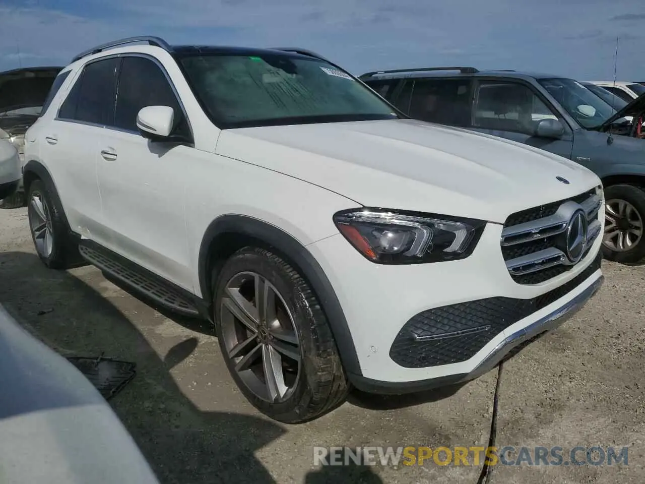 4 Photograph of a damaged car 4JGFB4JBXLA235043 MERCEDES-BENZ GLE-CLASS 2020