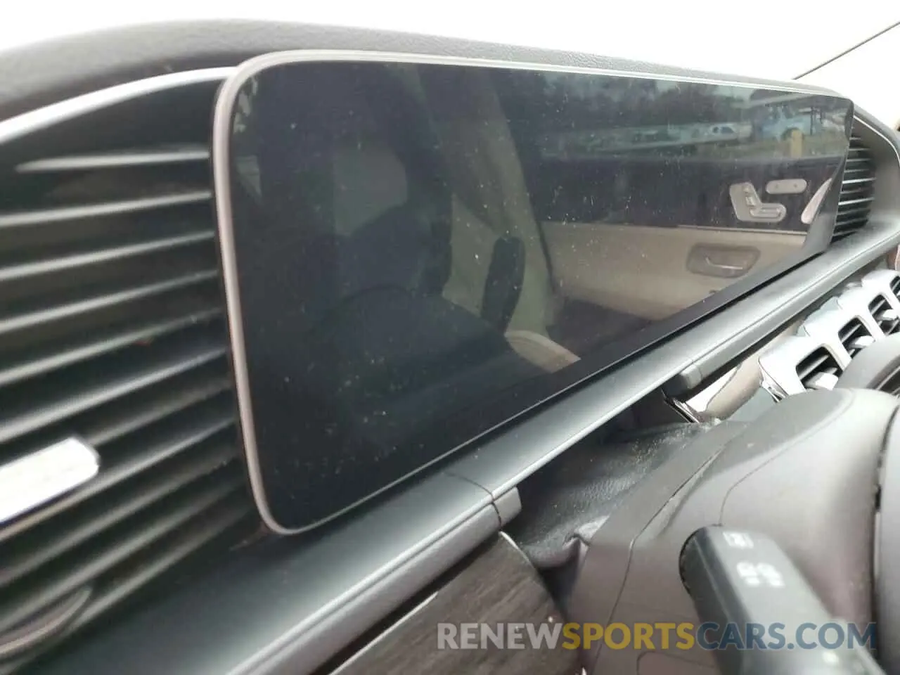 9 Photograph of a damaged car 4JGFB4JBXLA235043 MERCEDES-BENZ GLE-CLASS 2020