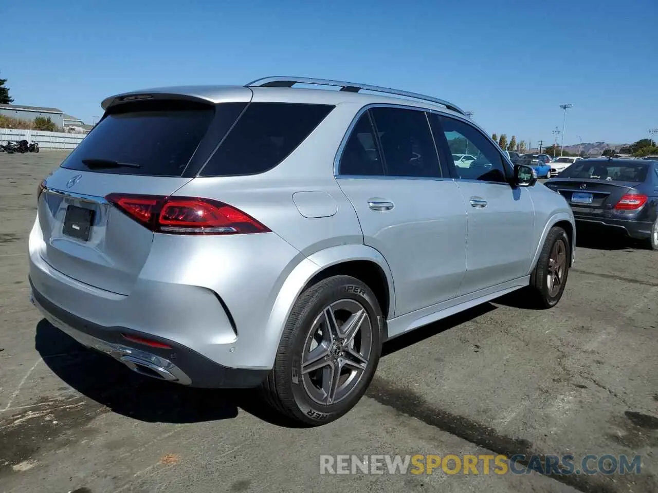 3 Photograph of a damaged car 4JGFB4JE1LA218495 MERCEDES-BENZ GLE-CLASS 2020