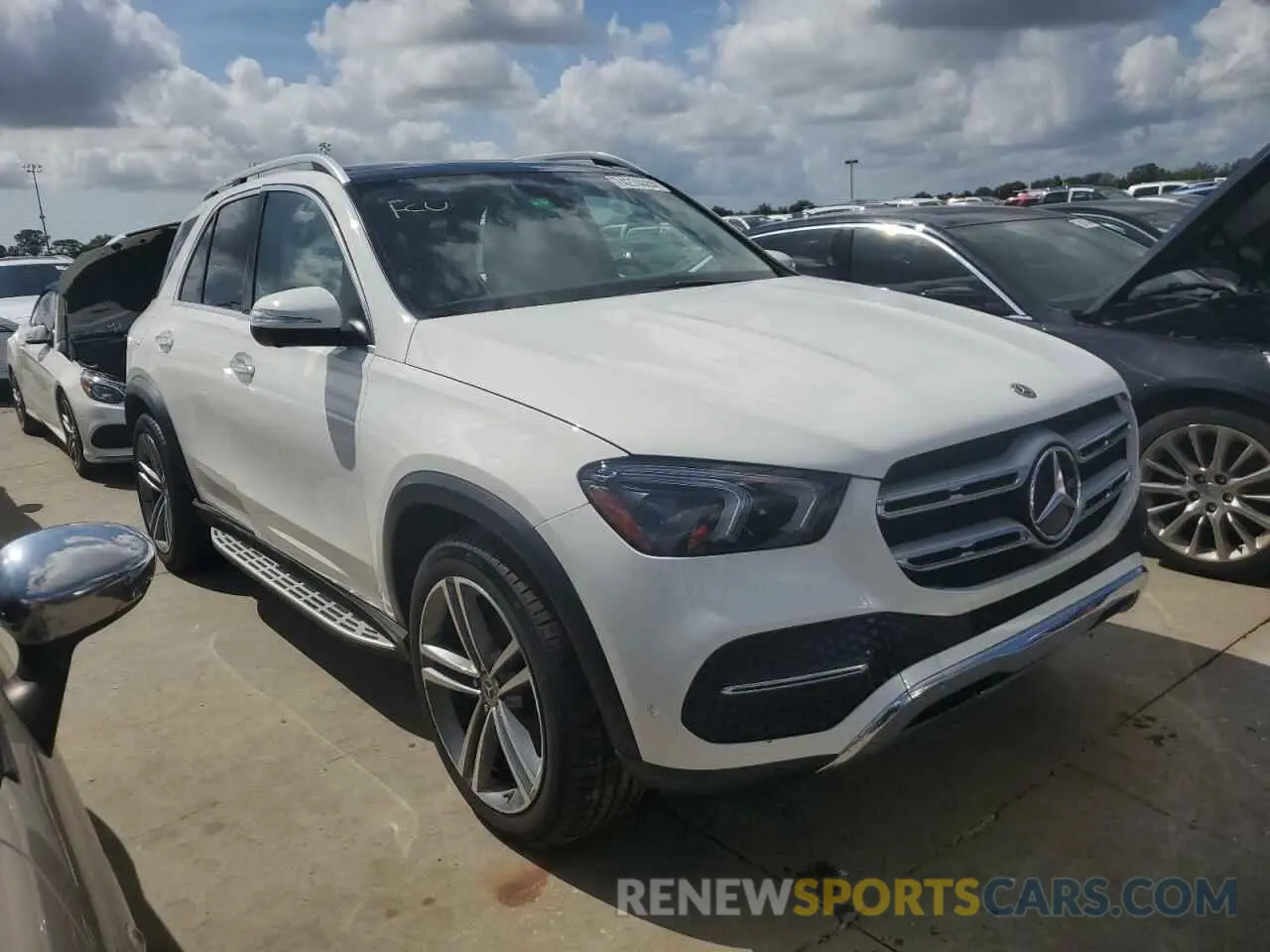 4 Photograph of a damaged car 4JGFB4JE2LA110029 MERCEDES-BENZ GLE-CLASS 2020