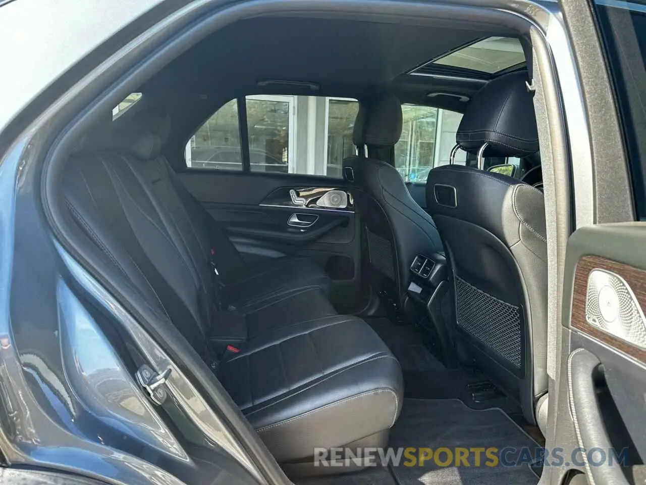6 Photograph of a damaged car 4JGFB4JE2LA206582 MERCEDES-BENZ GLE-CLASS 2020
