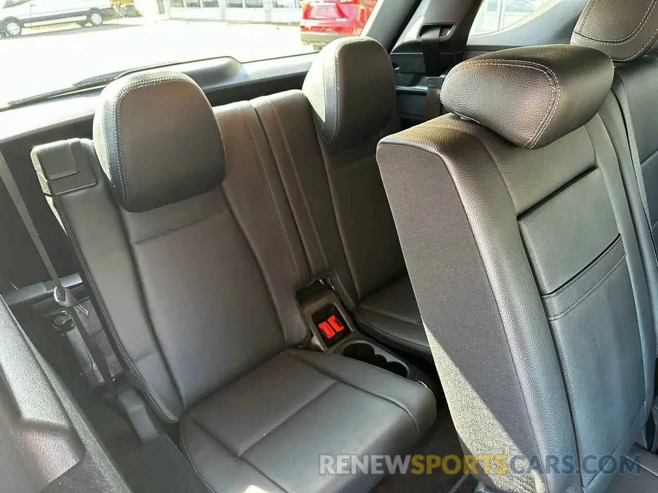 9 Photograph of a damaged car 4JGFB4JE2LA206582 MERCEDES-BENZ GLE-CLASS 2020