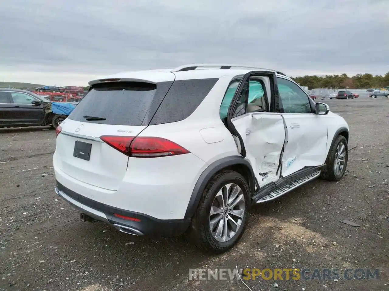 4 Photograph of a damaged car 4JGFB4KB0LA063801 MERCEDES-BENZ GLE-CLASS 2020