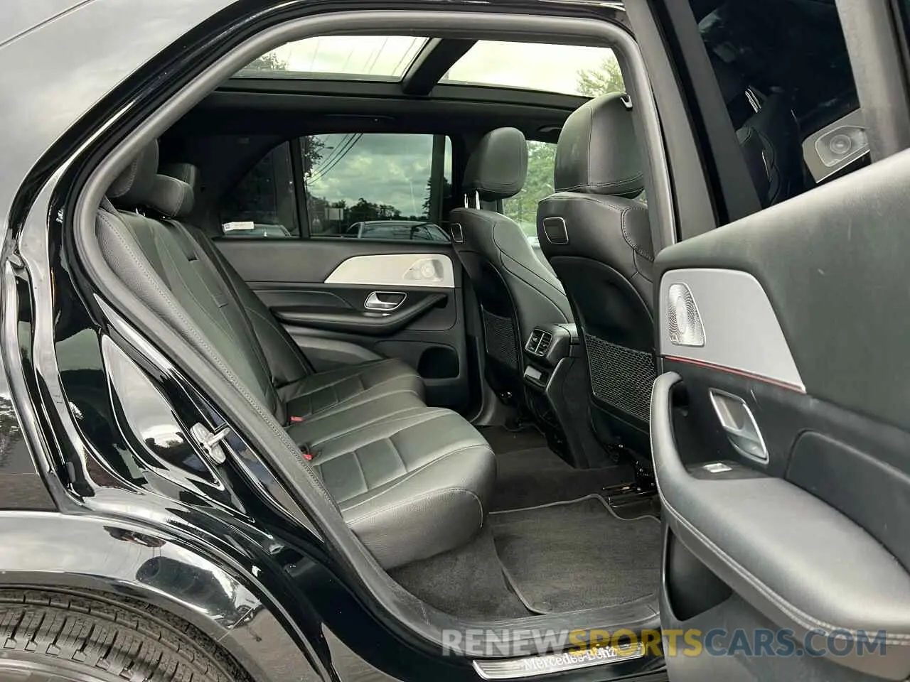 6 Photograph of a damaged car 4JGFB4KB0LA218184 MERCEDES-BENZ GLE-CLASS 2020