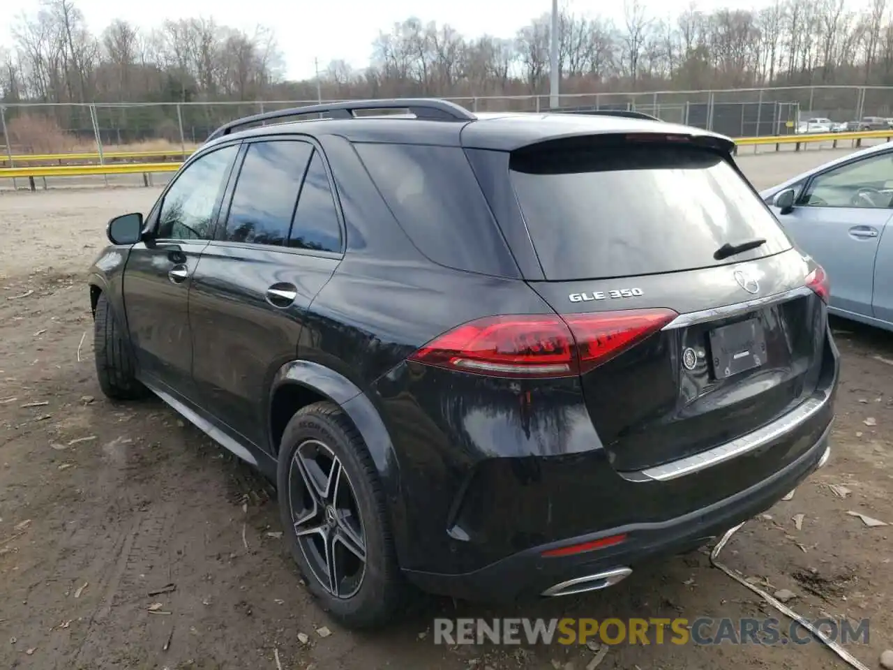 3 Photograph of a damaged car 4JGFB4KB1LA051883 MERCEDES-BENZ GLE-CLASS 2020