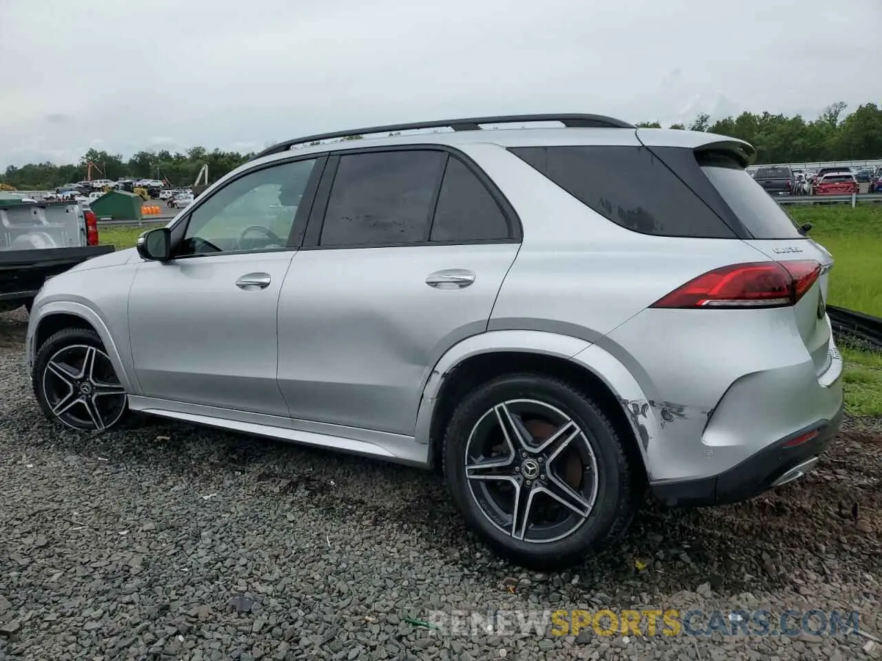 2 Photograph of a damaged car 4JGFB4KB2LA095696 MERCEDES-BENZ GLE-CLASS 2020