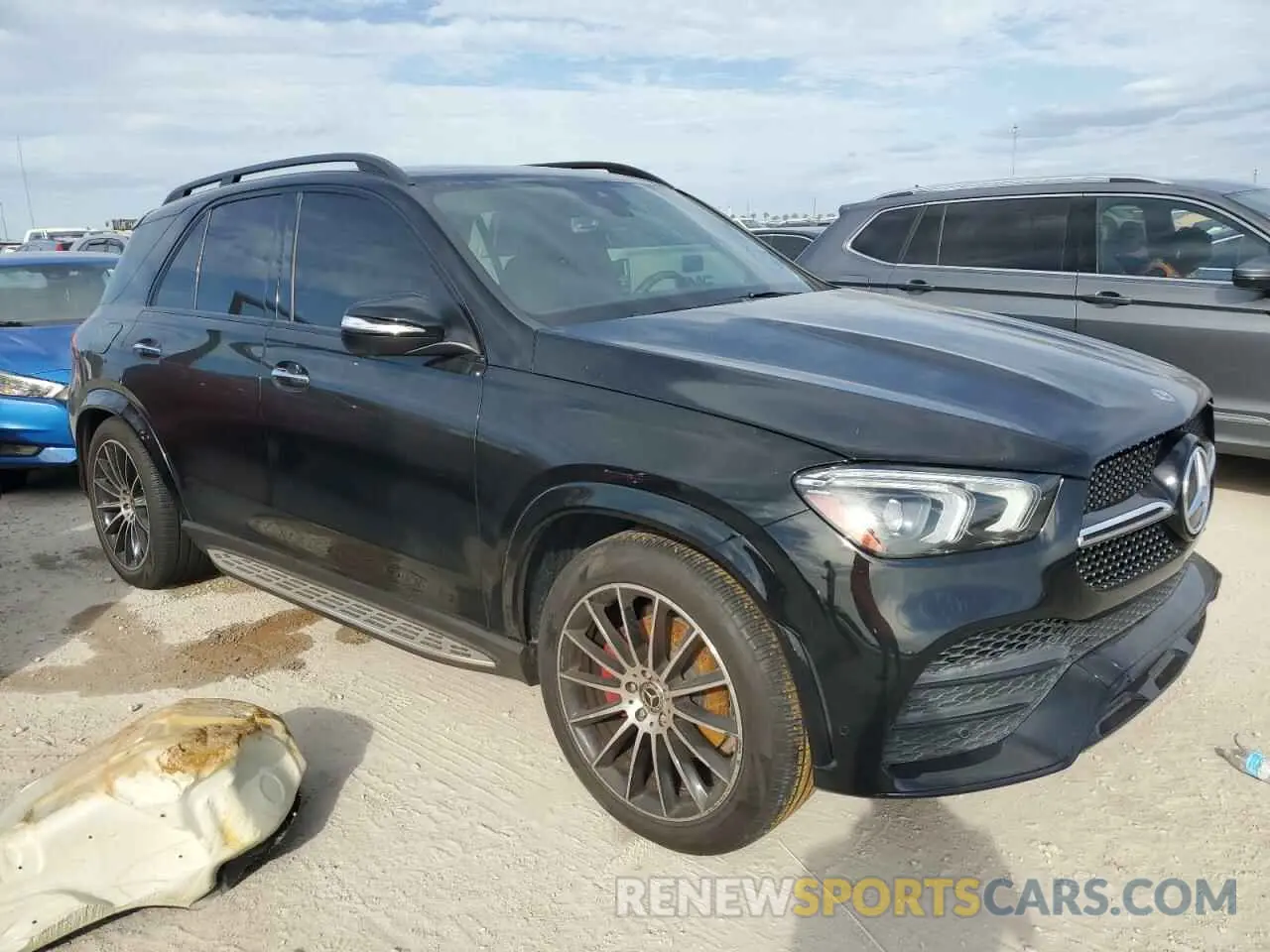 4 Photograph of a damaged car 4JGFB4KB2LA113176 MERCEDES-BENZ GLE-CLASS 2020