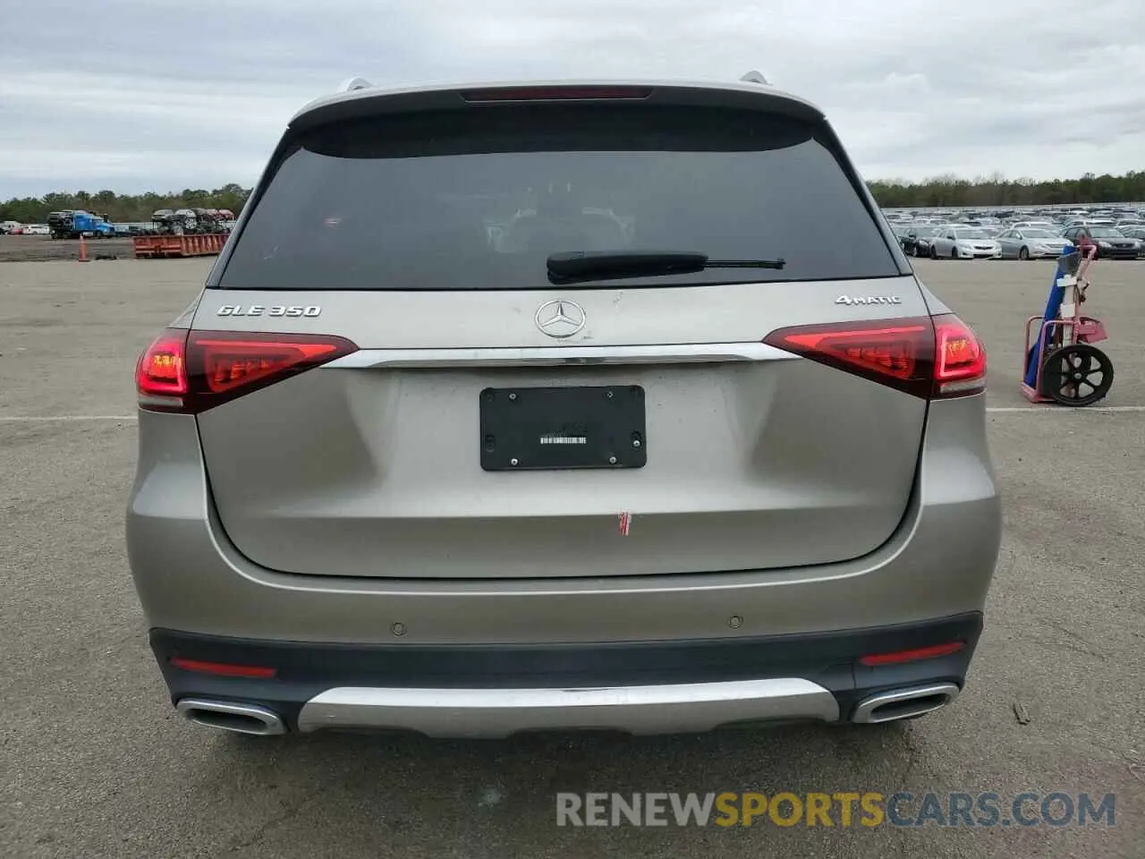 6 Photograph of a damaged car 4JGFB4KB3LA063761 MERCEDES-BENZ GLE-CLASS 2020
