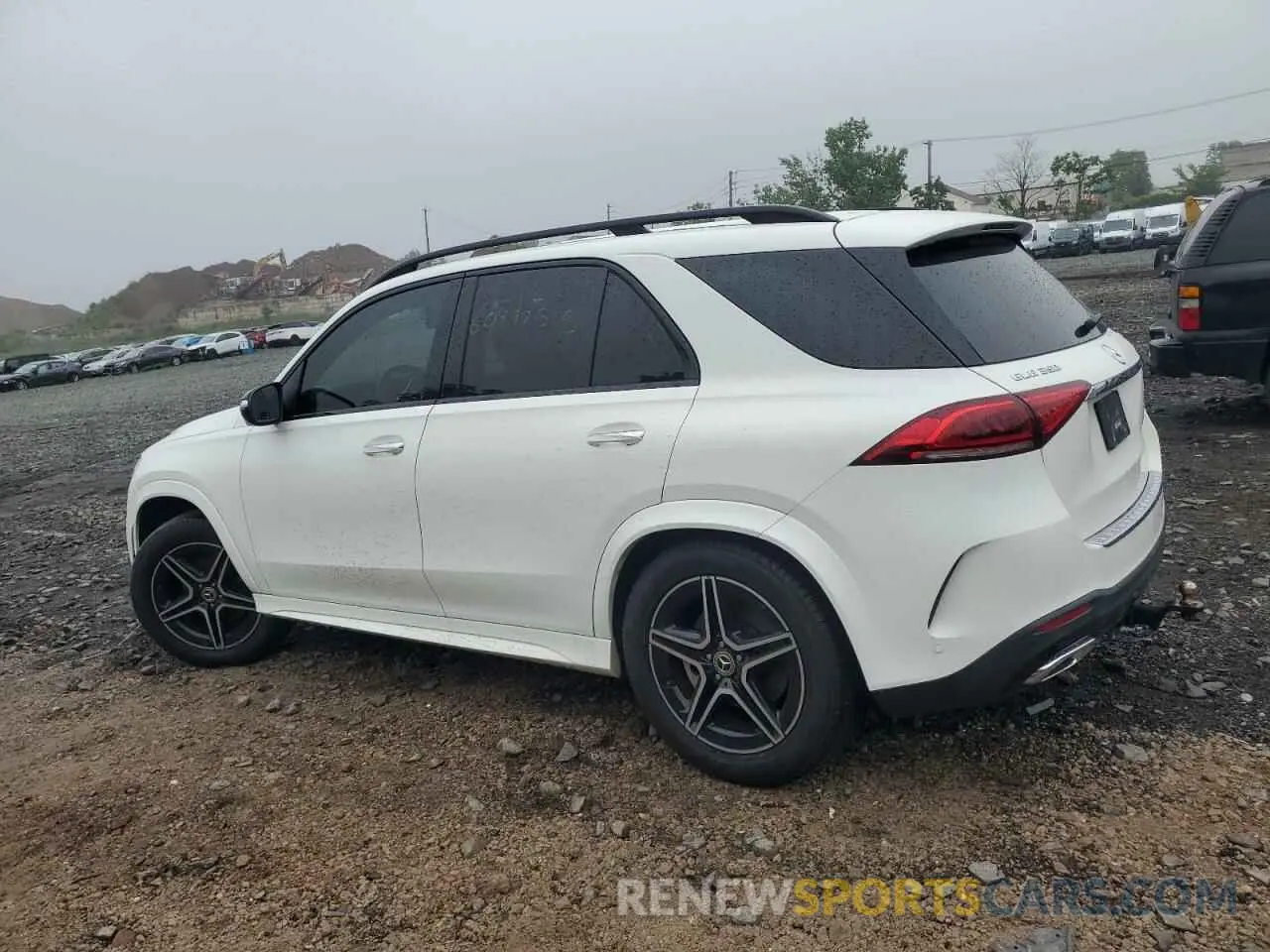 2 Photograph of a damaged car 4JGFB4KB3LA081175 MERCEDES-BENZ GLE-CLASS 2020