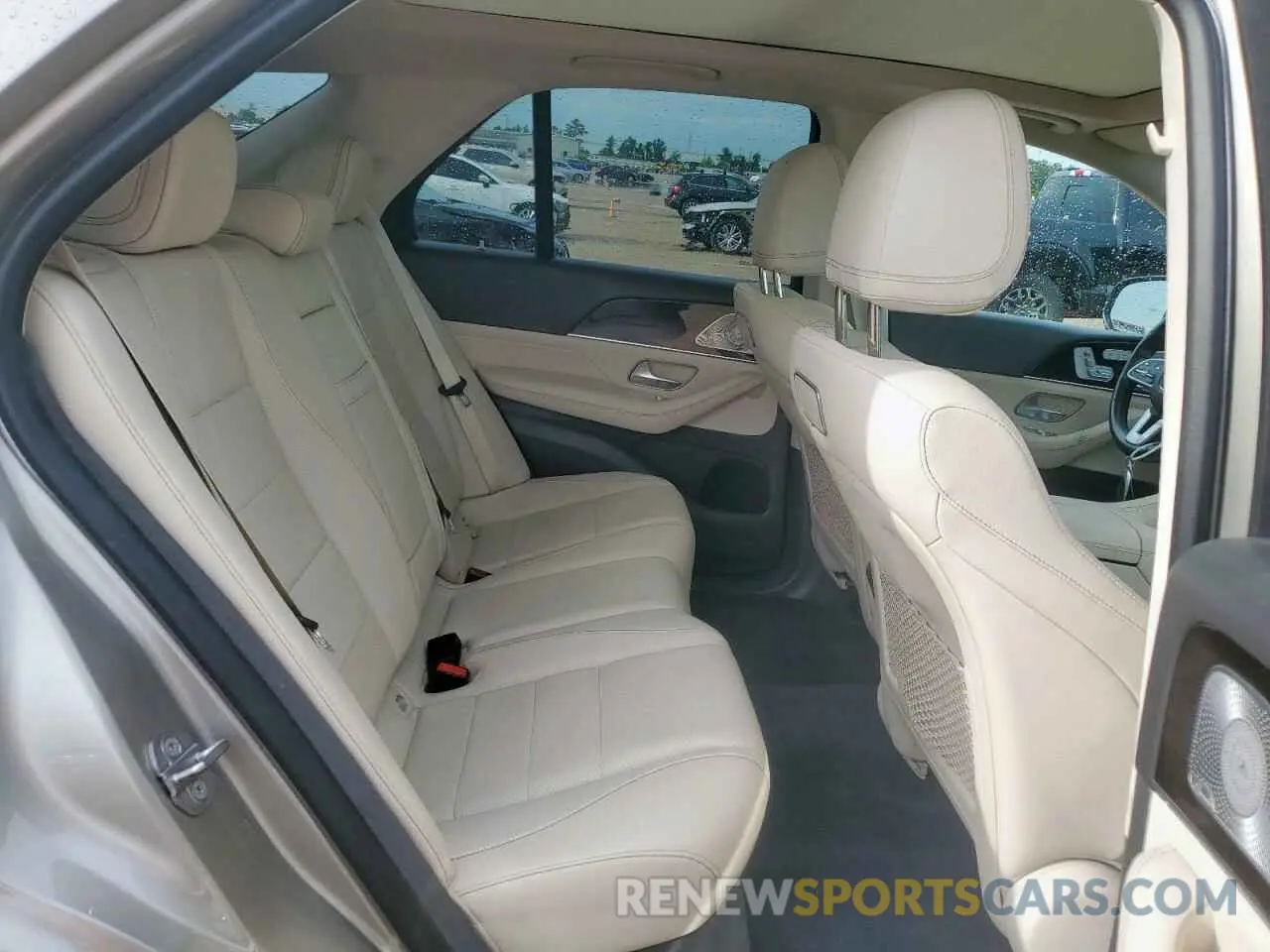 11 Photograph of a damaged car 4JGFB4KB4LA089477 MERCEDES-BENZ GLE-CLASS 2020