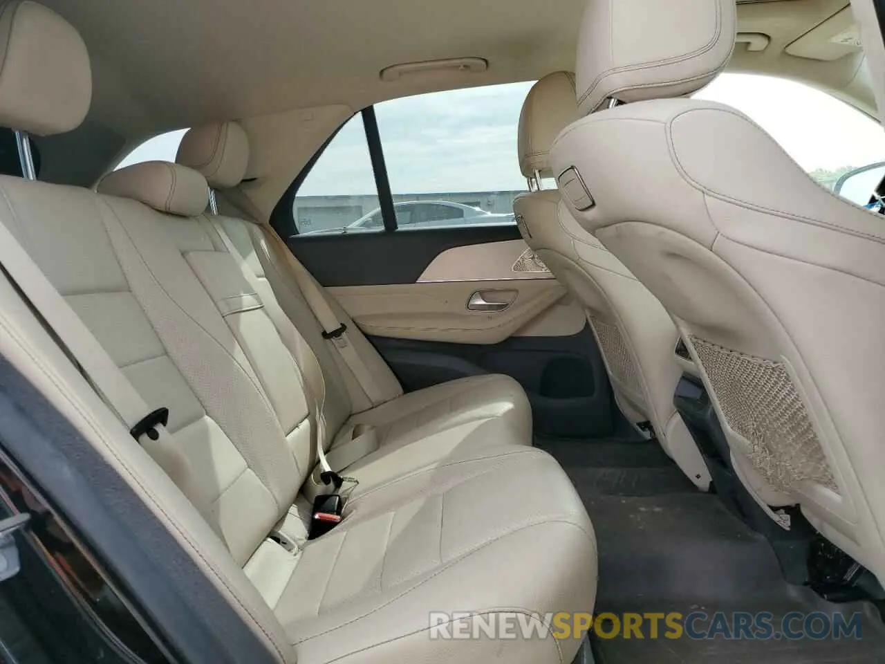 11 Photograph of a damaged car 4JGFB4KB5LA070372 MERCEDES-BENZ GLE-CLASS 2020