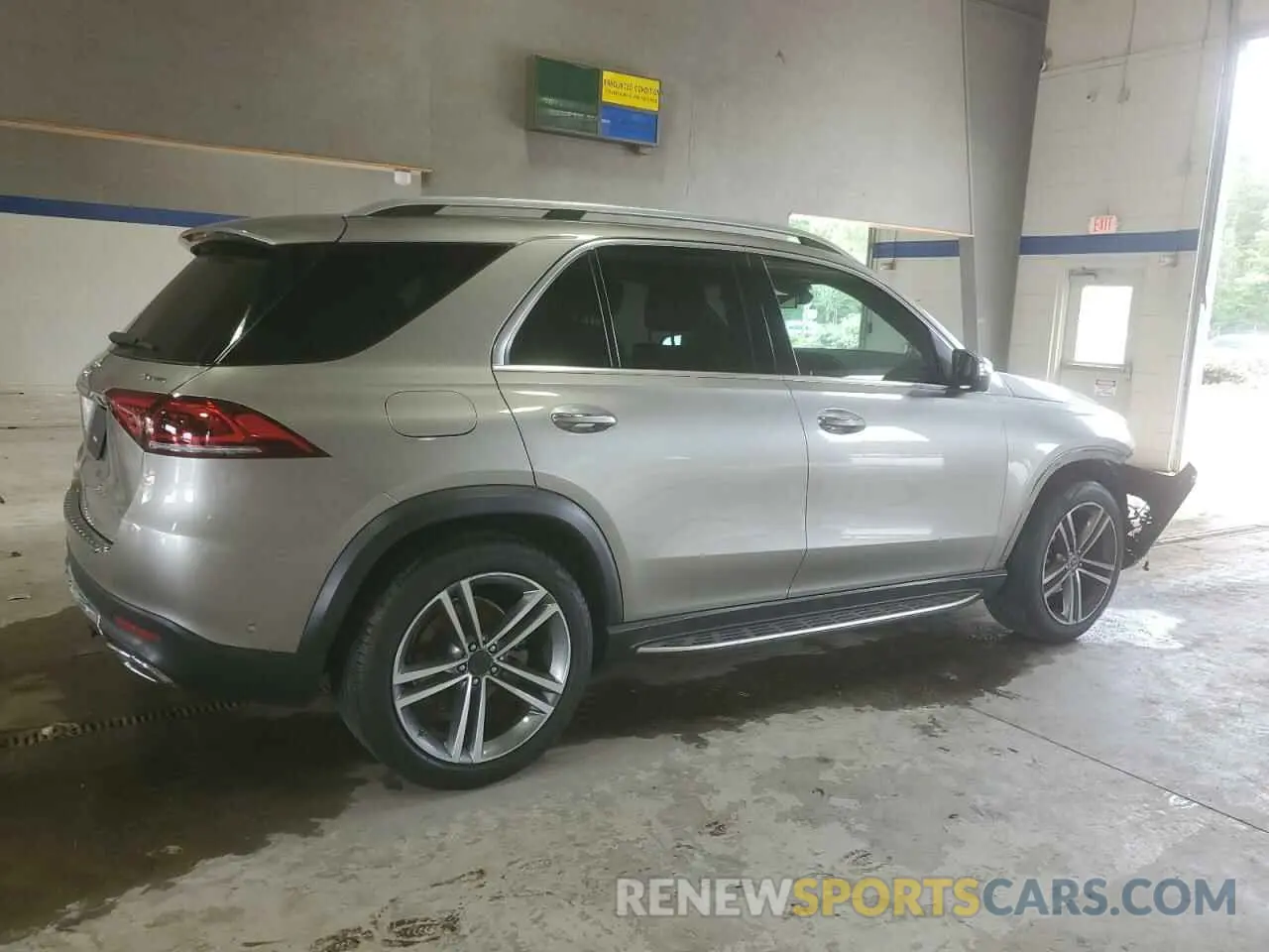 3 Photograph of a damaged car 4JGFB4KB5LA096535 MERCEDES-BENZ GLE-CLASS 2020