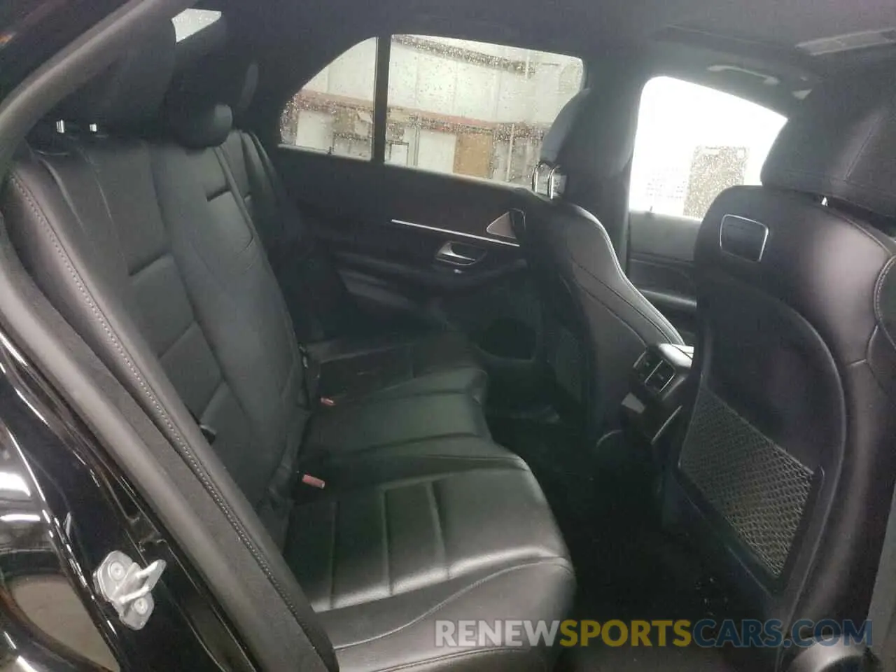 11 Photograph of a damaged car 4JGFB4KB5LA134703 MERCEDES-BENZ GLE-CLASS 2020