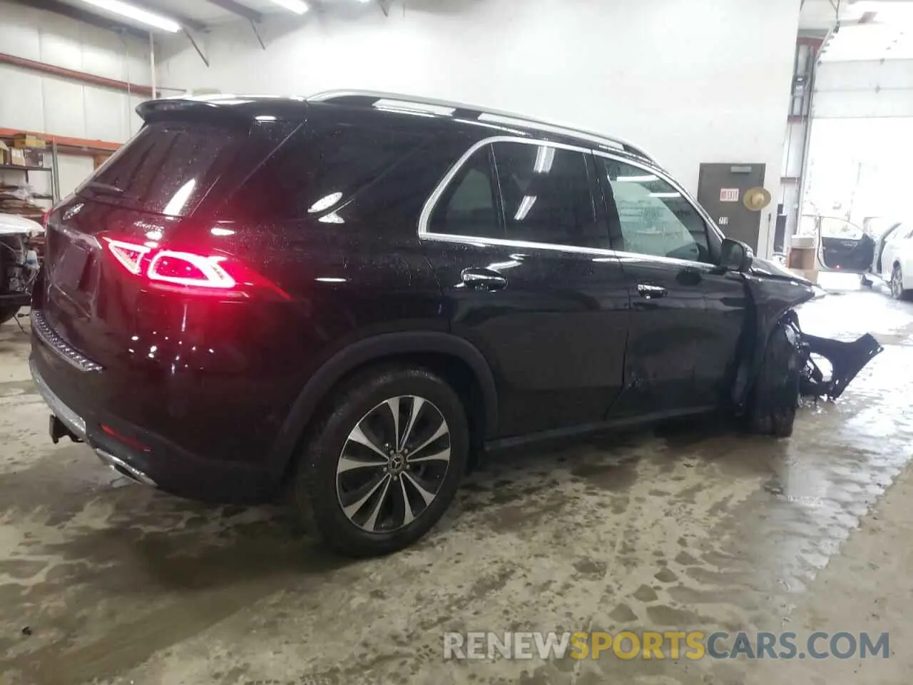 3 Photograph of a damaged car 4JGFB4KB5LA134703 MERCEDES-BENZ GLE-CLASS 2020