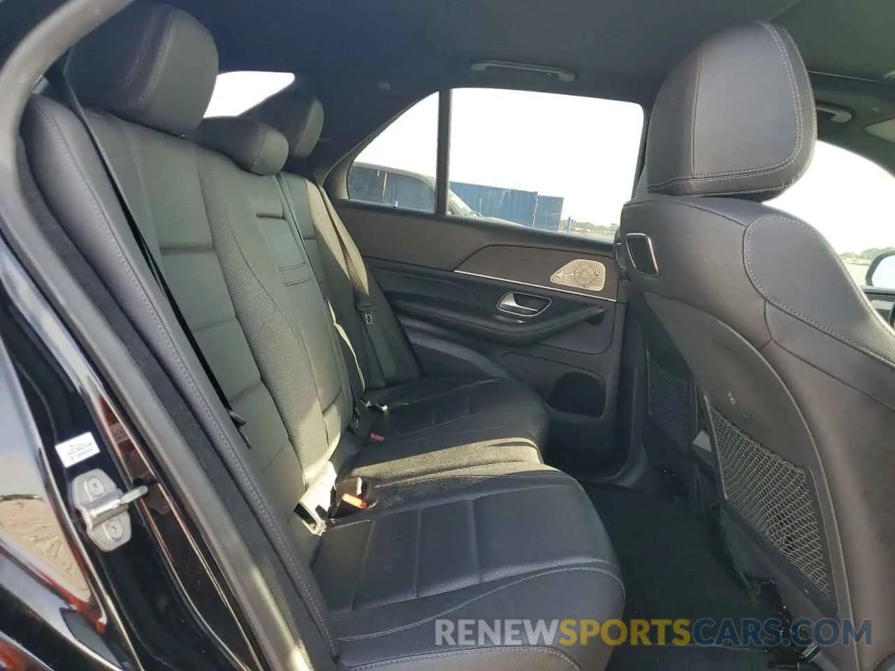11 Photograph of a damaged car 4JGFB4KB6LA024923 MERCEDES-BENZ GLE-CLASS 2020