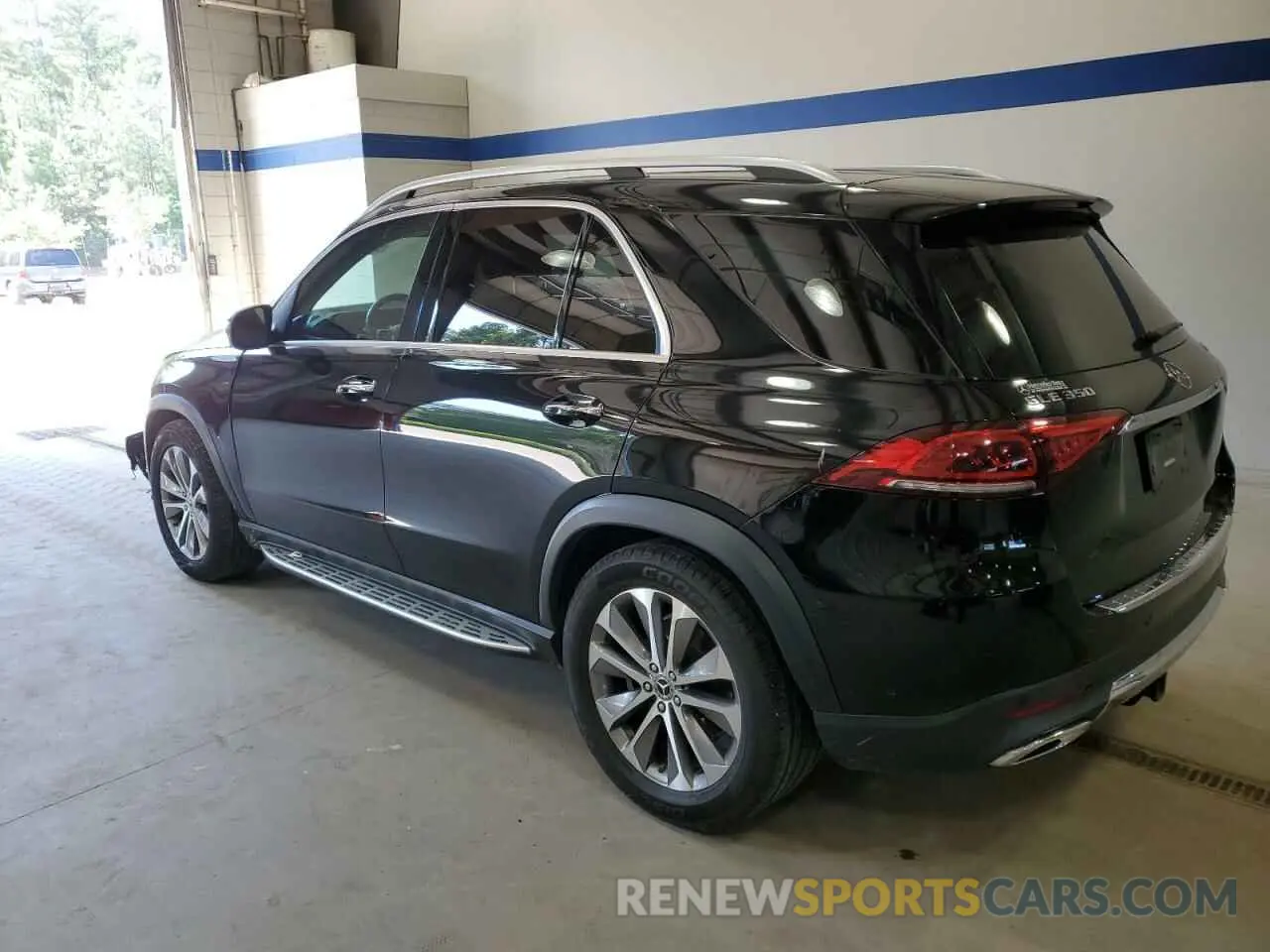 2 Photograph of a damaged car 4JGFB4KB6LA190990 MERCEDES-BENZ GLE-CLASS 2020