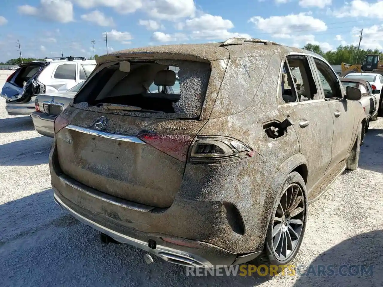 4 Photograph of a damaged car 4JGFB4KB6LA194196 MERCEDES-BENZ GLE-CLASS 2020