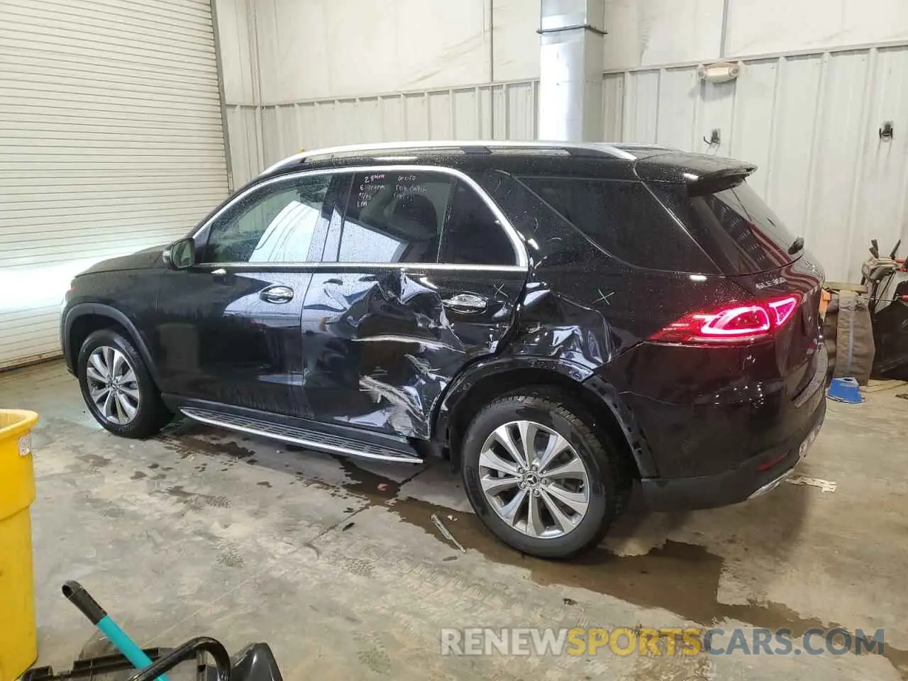 2 Photograph of a damaged car 4JGFB4KB7LA077033 MERCEDES-BENZ GLE-CLASS 2020